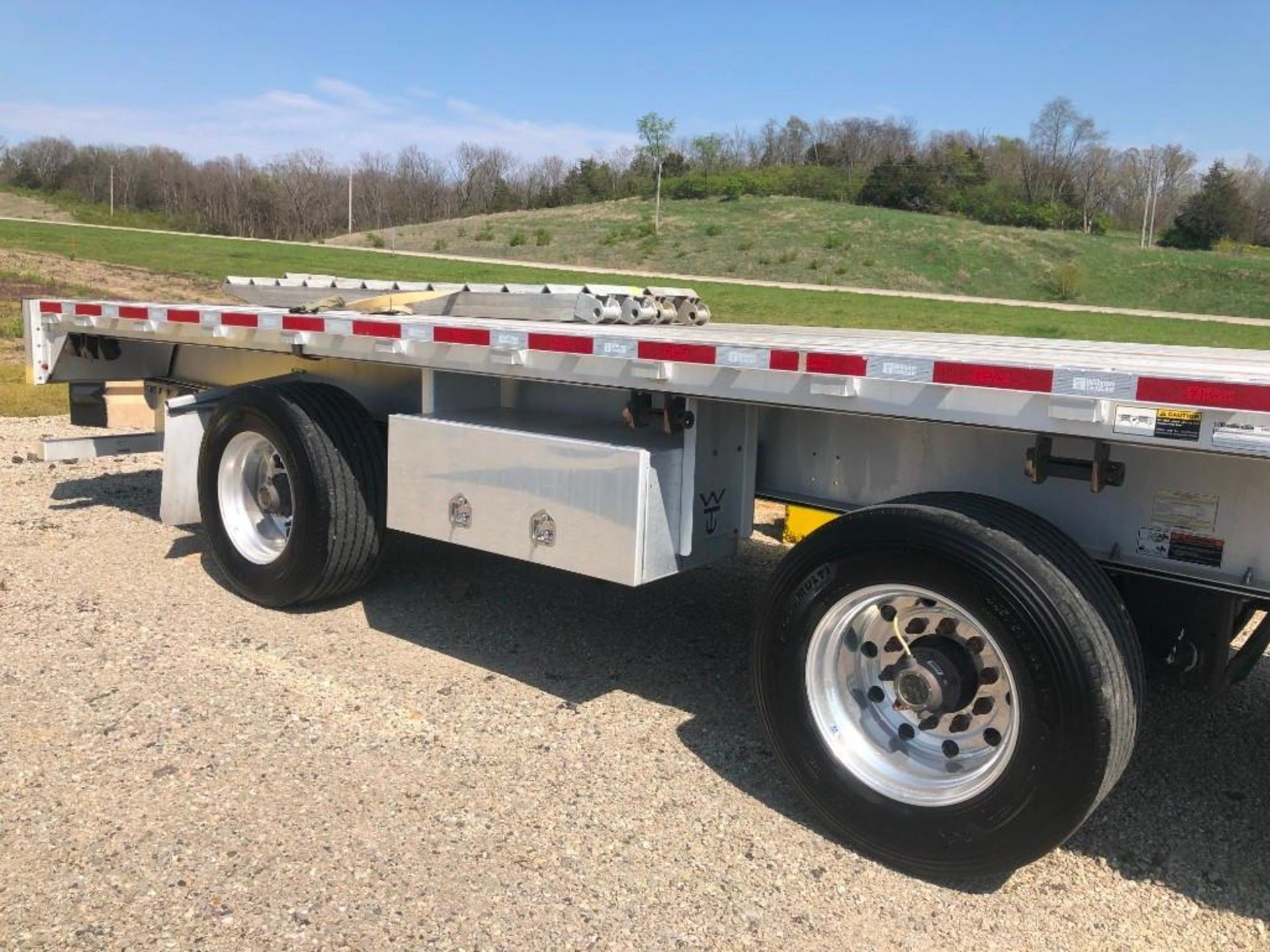 (1)Ê2018 WILSON Flatbed 53' x 102" Bed, Model AF-1080SS with Ramps, VIN #4WW5532A4J6625979, - Image 7 of 26