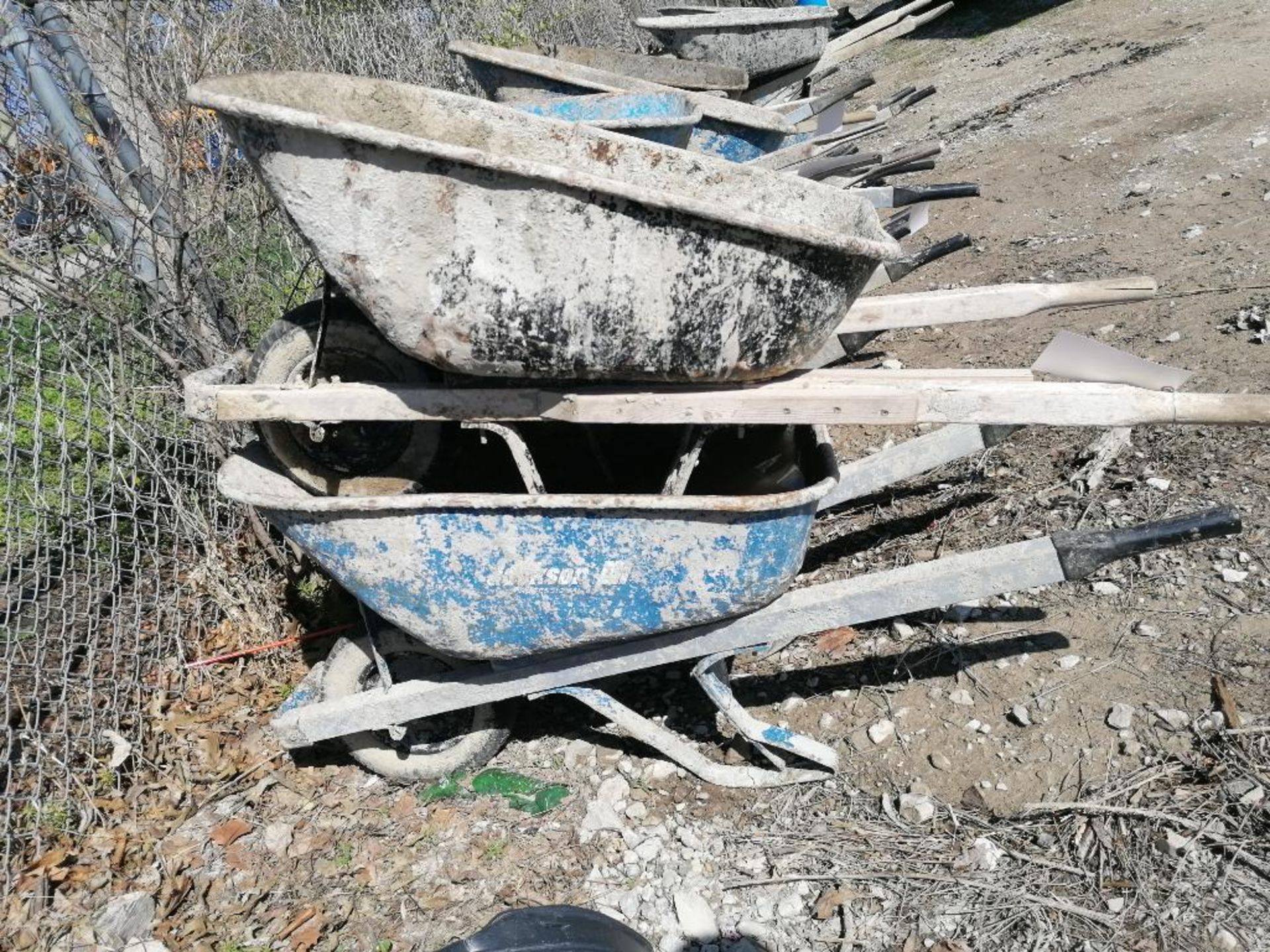 (2) Wheelbarrows. Located in Mt. Pleasant, IA. - Image 3 of 5