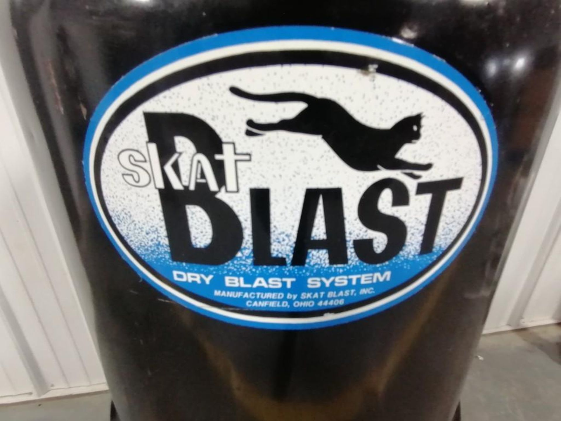 (1) SKAT Blast Dry Blast System Abrasive Blast Cabinet,Ê(1) SKAT Blast Dry Blast System VAC-35 - Image 14 of 16