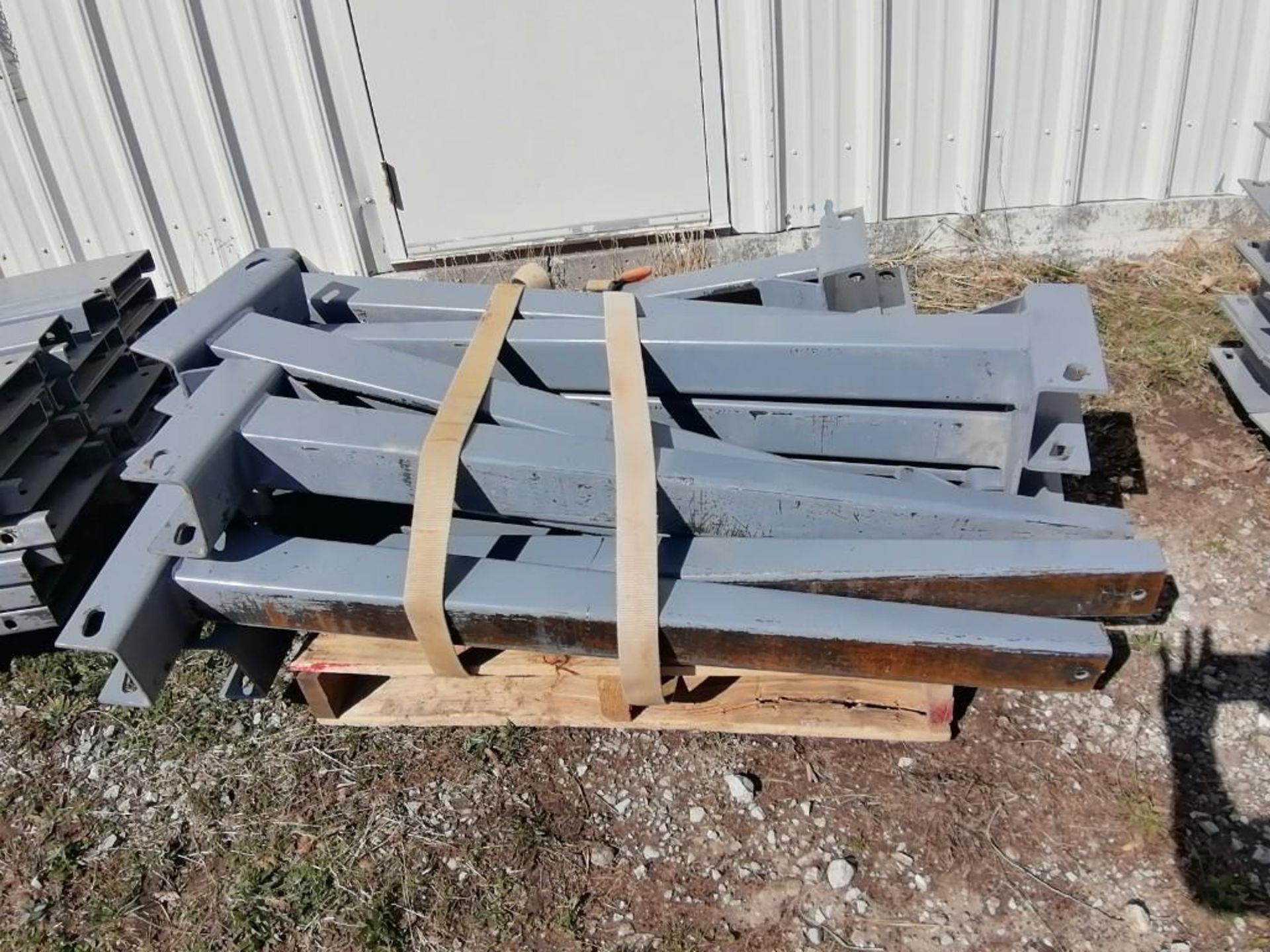 (20) 15' x 9 1/2" x 4" Upright Cantilever Rack, (40) 5' 1" Legs, (50) 4' Arms & (3) Buckets of - Image 15 of 26