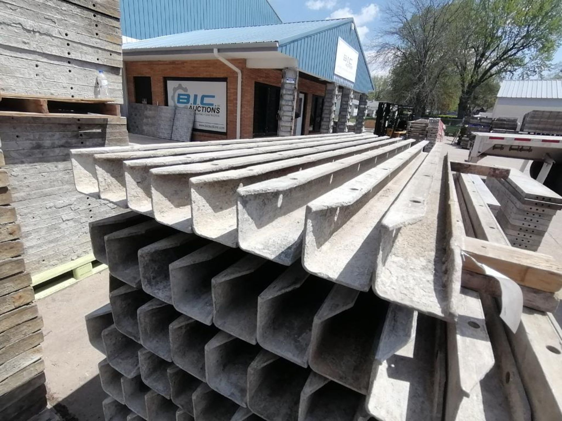 (8) 4" x 4" x 8' Full ISC Wall-Ties Smooth Aluminum Concrete Forms 6-12 Hole Pattern. Located in Mt. - Image 2 of 4