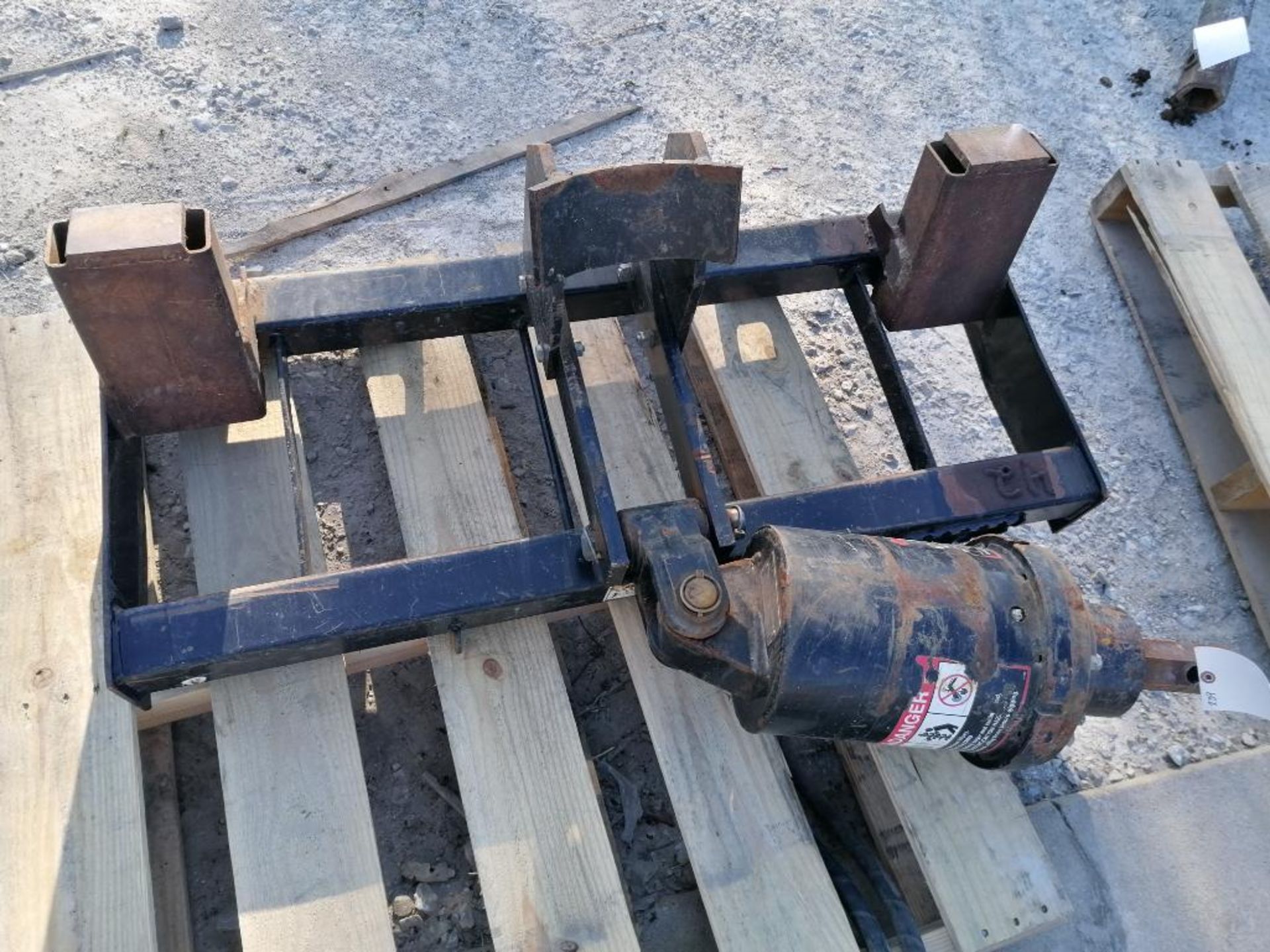 (1) John Deere PA30 Auger for Skid Steer, Serial #1T0PA30XVC0001229. Located in Mt. Pleasant, IA. - Image 2 of 9