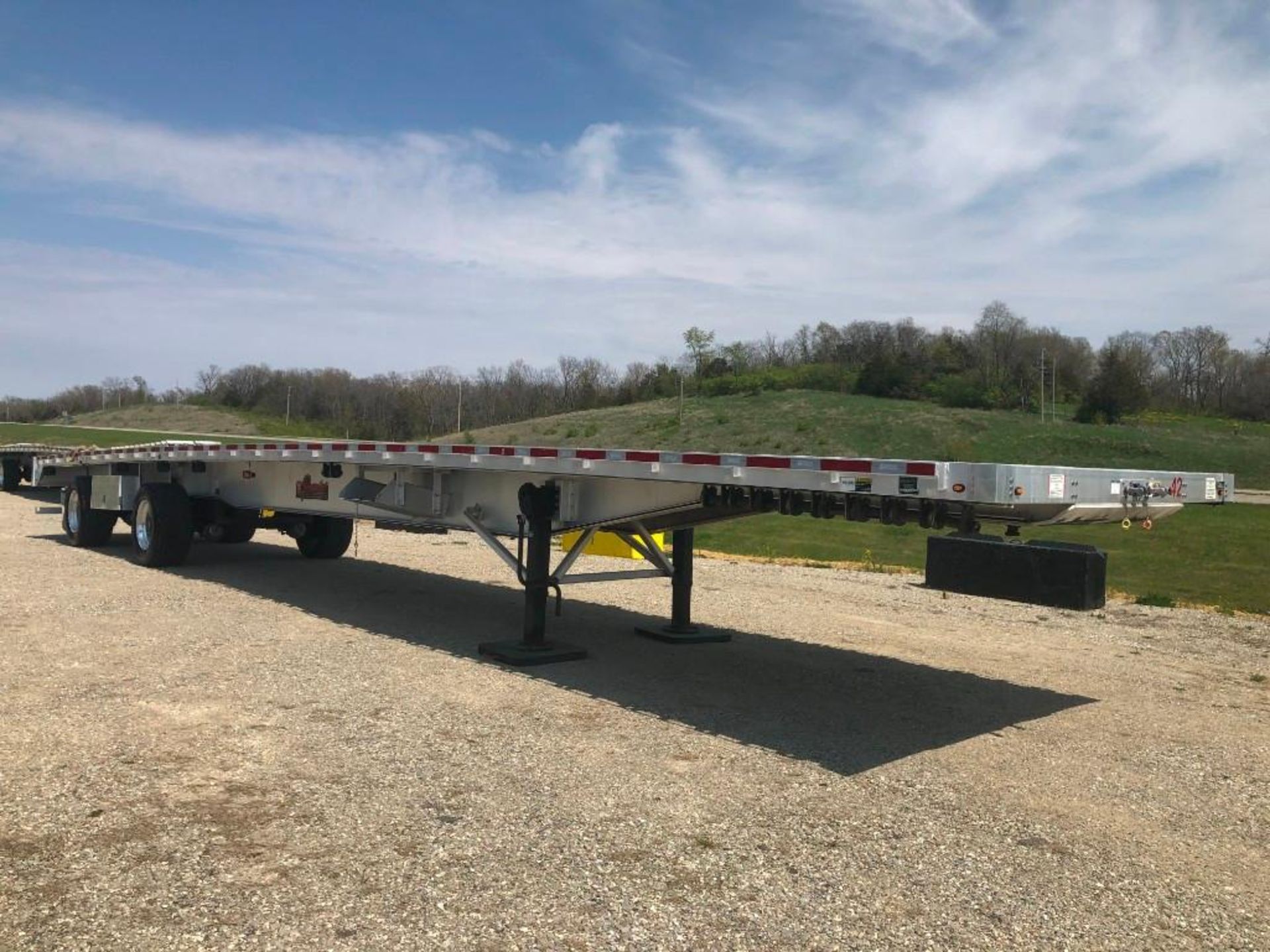 (1) 2017 WILSON Flatbed 53' x 102" Bed,ÊModel AF-1080SSÊwith Ramps,Ê VIN #4WW5532A5H6625340, Landing - Image 2 of 26