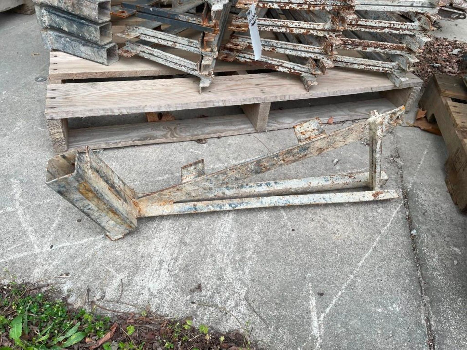 (16) Scaffolding Brackets. Located in Mt. Pleasant, IA. - Image 6 of 6