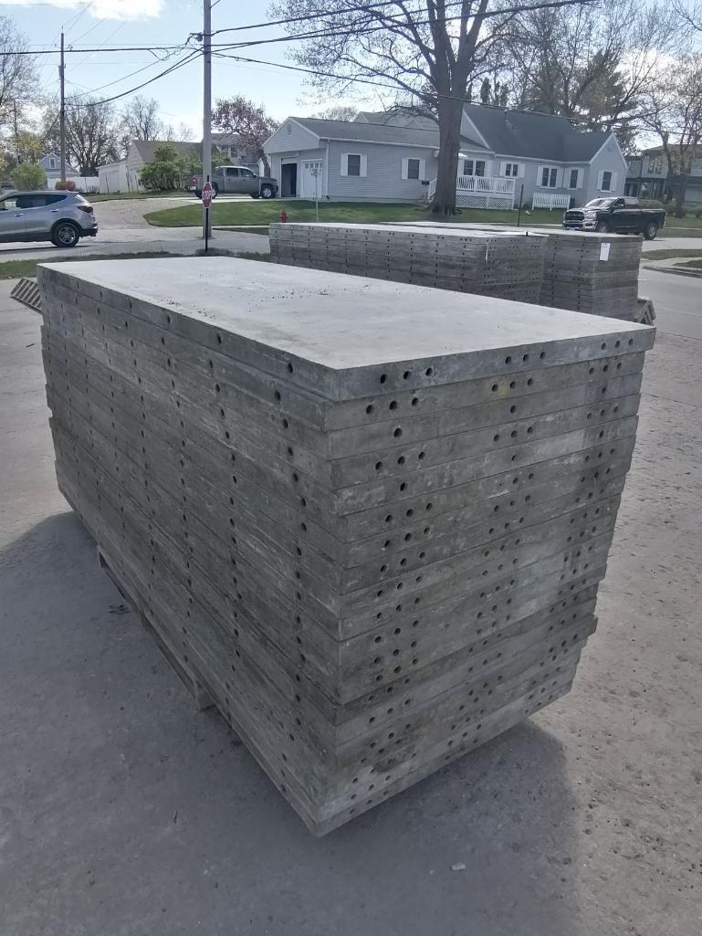 (20) 3' x 8' Wall-Ties Smooth Aluminum Concrete Forms 6-12 Hole Pattern. Located in Mt. Pleasant,