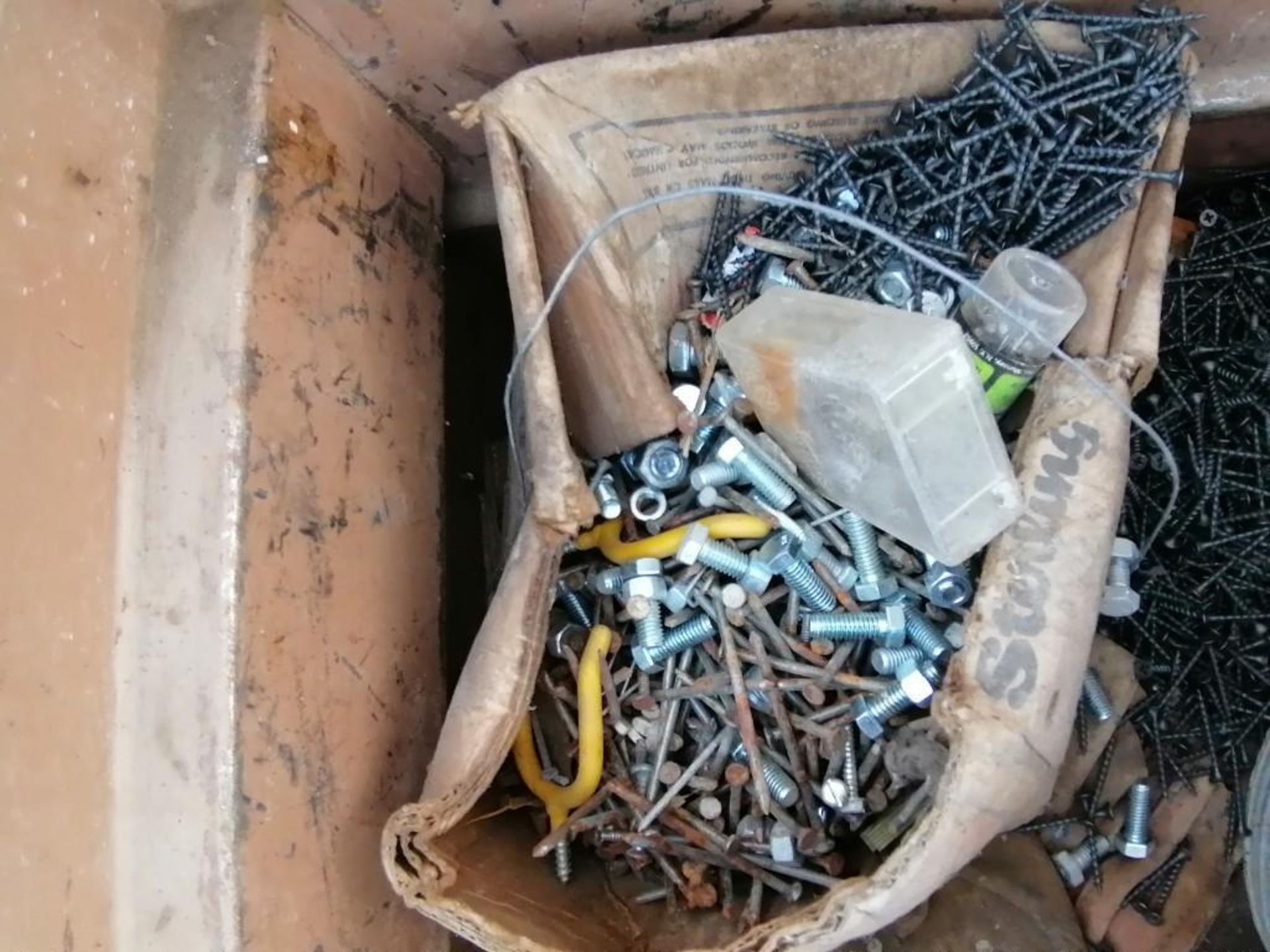 (1) Pallet of Nails & Screws. Located in Mt. Pleasant, IA. - Image 15 of 16