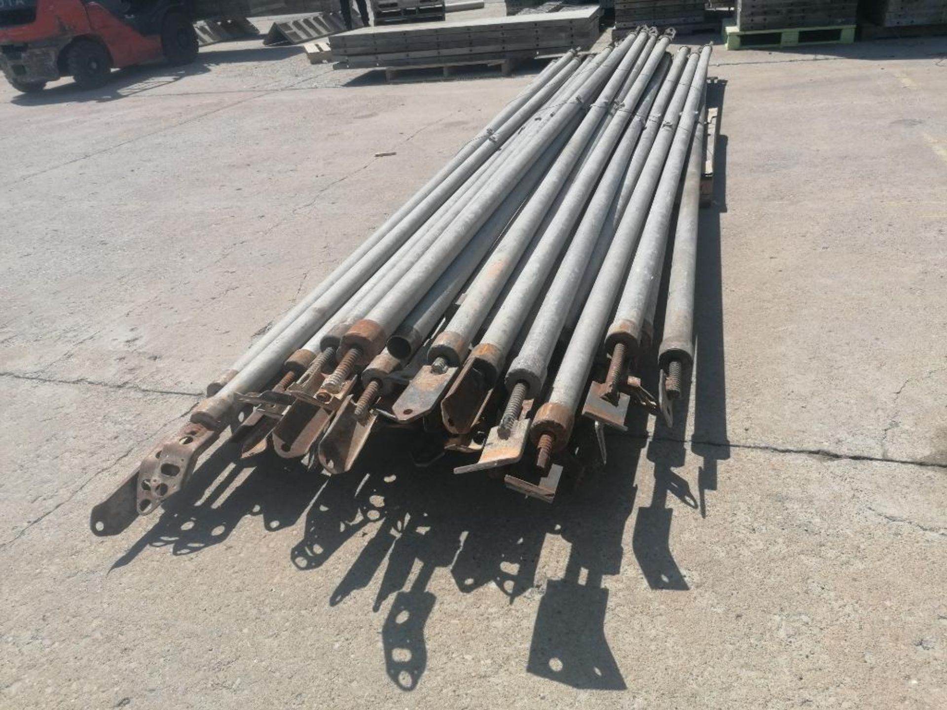 (33) 16' Aluminum Bracing Poles. Located in Mt. Pleasant, IA. - Image 7 of 8