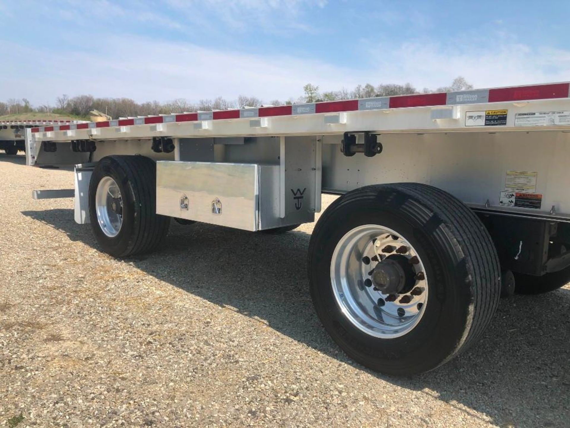 (1)Ê2018 WILSON Flatbed 53' x 102" Bed, Model AF-1080SS with Ramps, VIN #4WW5532A7J6625975, - Image 8 of 26