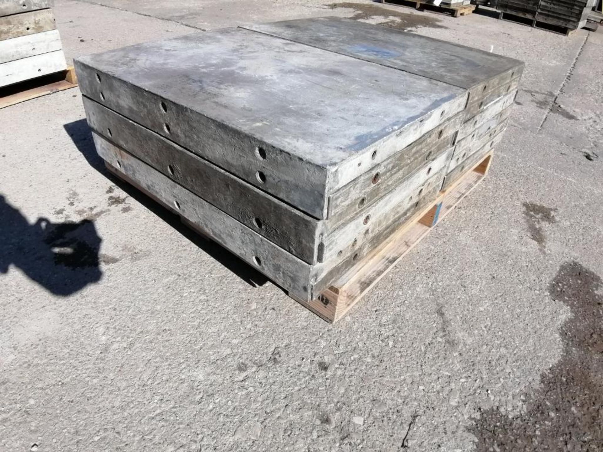 (12) 3' x 2' with 2" Ledge Wall-Ties Smooth Aluminum Concrete Forms 6-12 Hole Pattern. Located in - Image 4 of 6