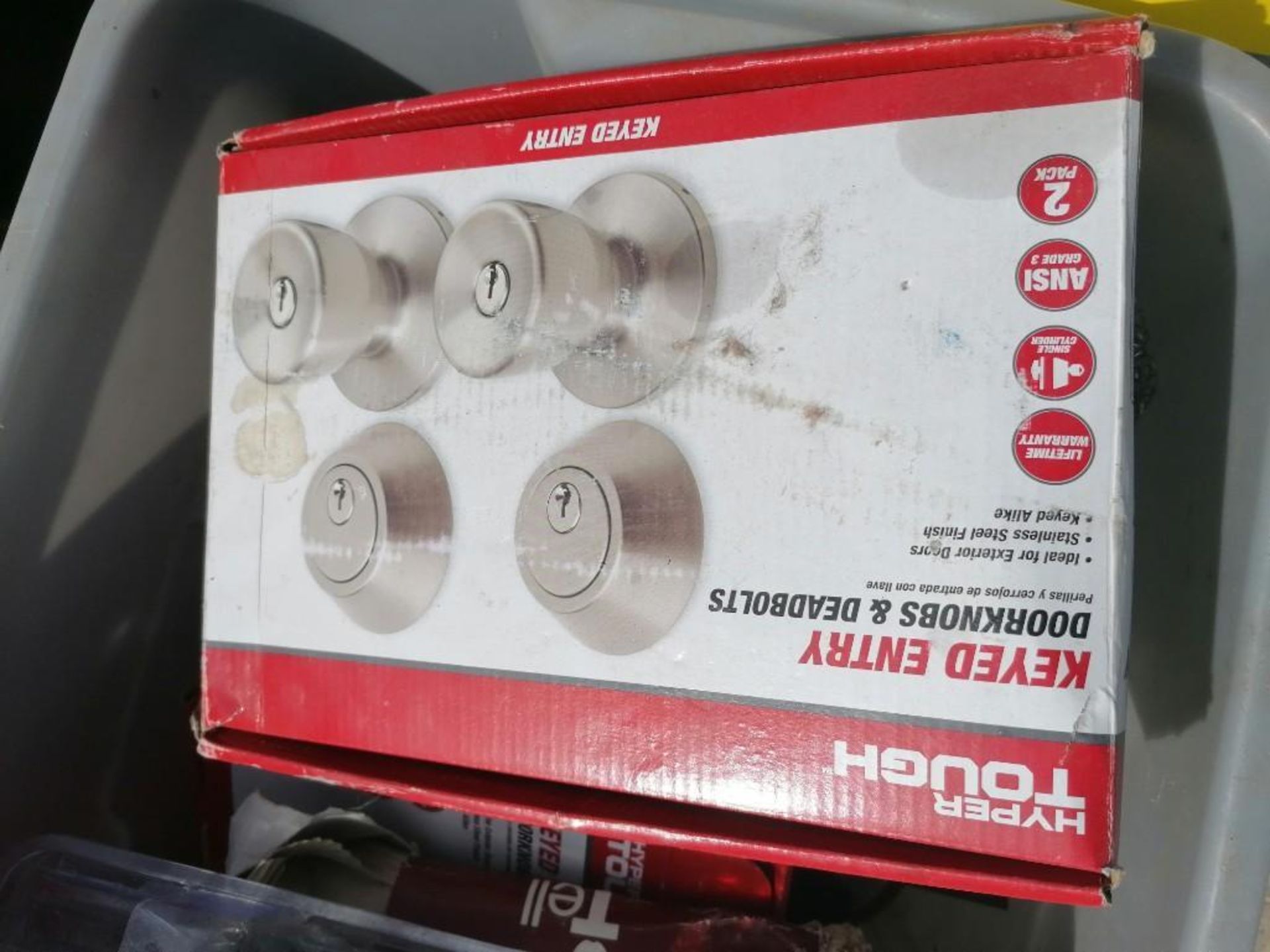 (1) Pallet of KEYED Entry Doorknobs & Deadbolts. Located in Mt. Pleasant, IA. - Image 5 of 12