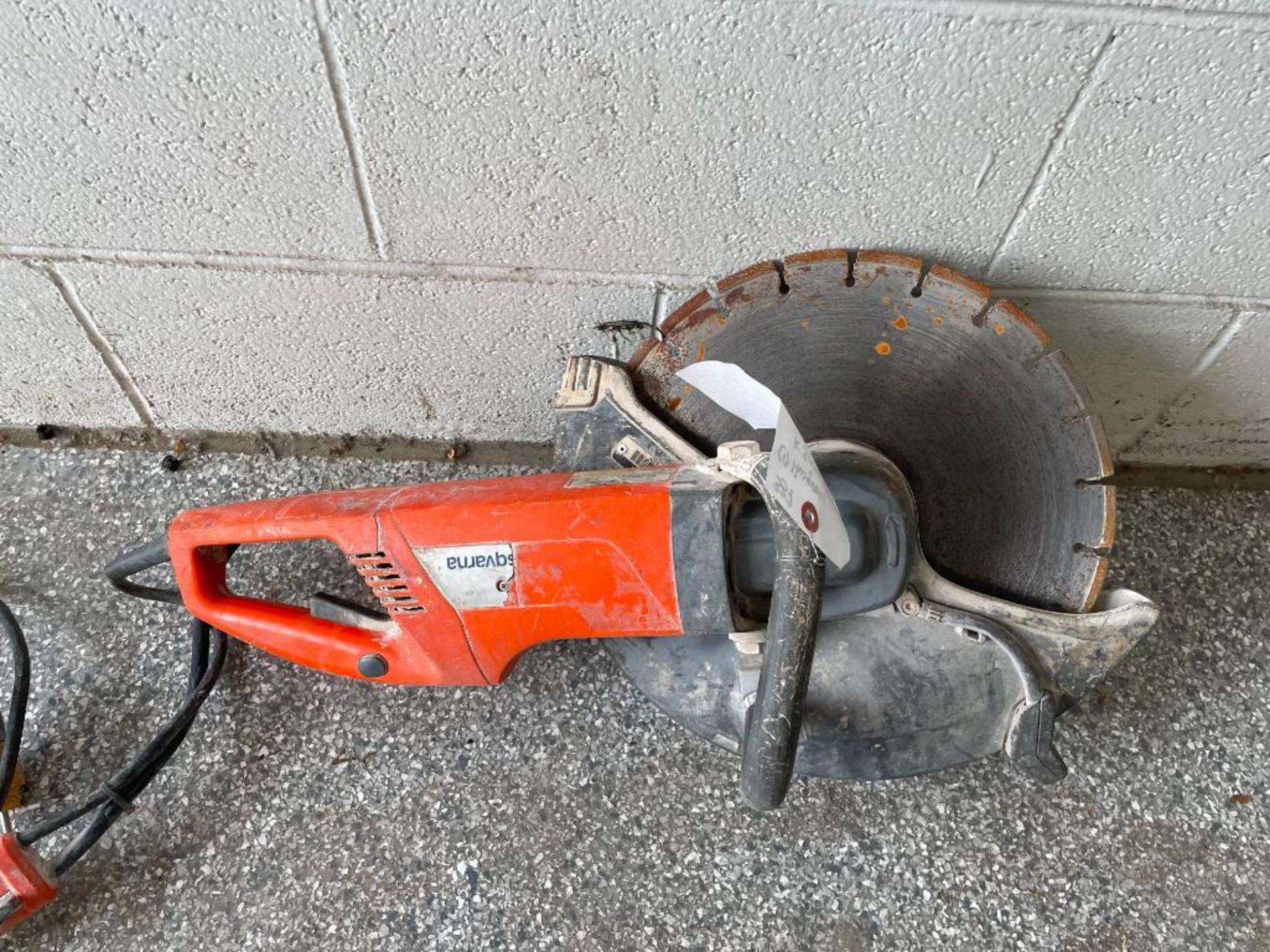 (1) Husqvarna K3000 Wet Electric Concrete Saw. Located in Wheeling, IL. - Image 3 of 10