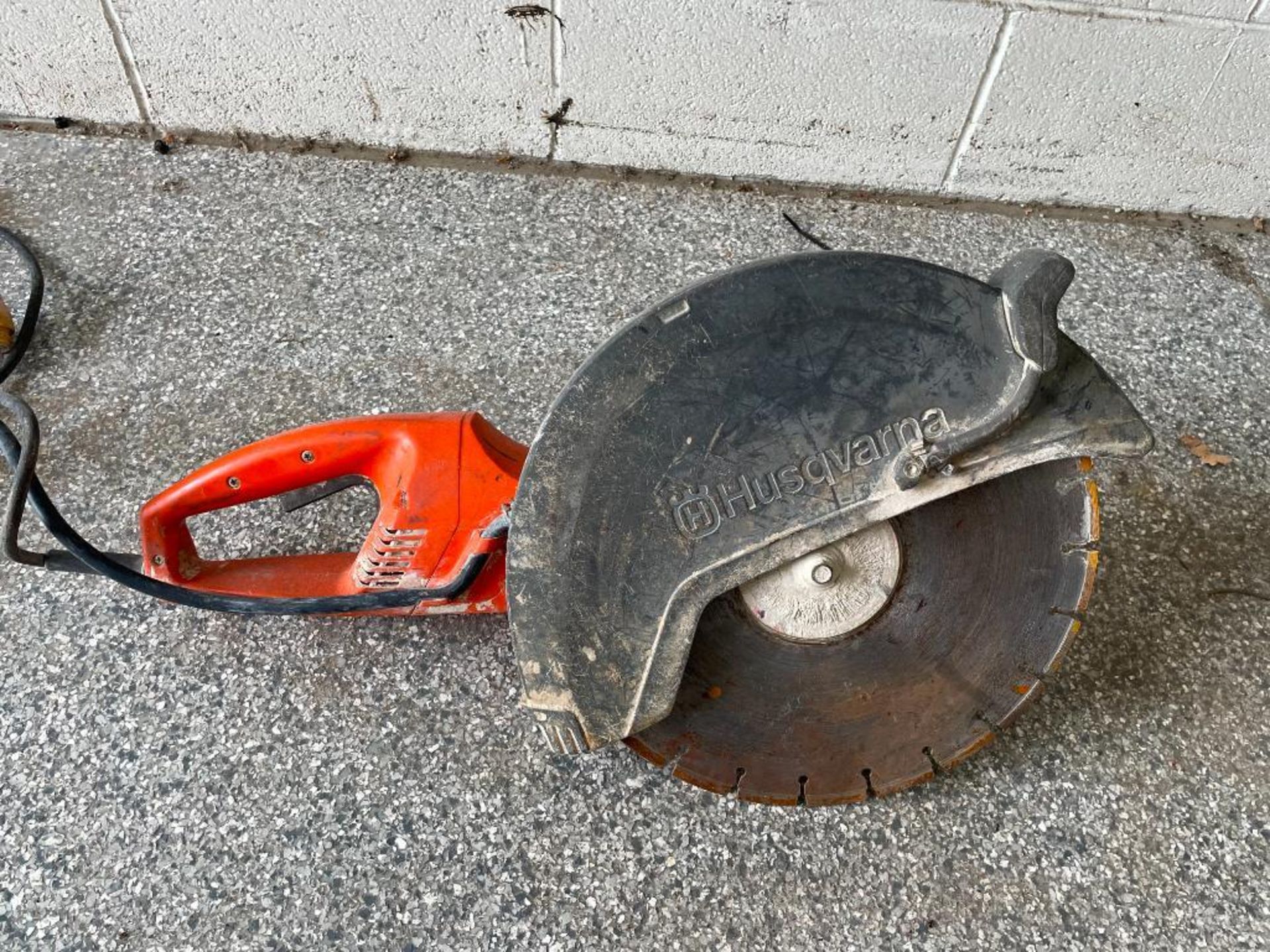 (1) Husqvarna K3000 Wet Electric Concrete Saw. Located in Wheeling, IL. - Image 6 of 10
