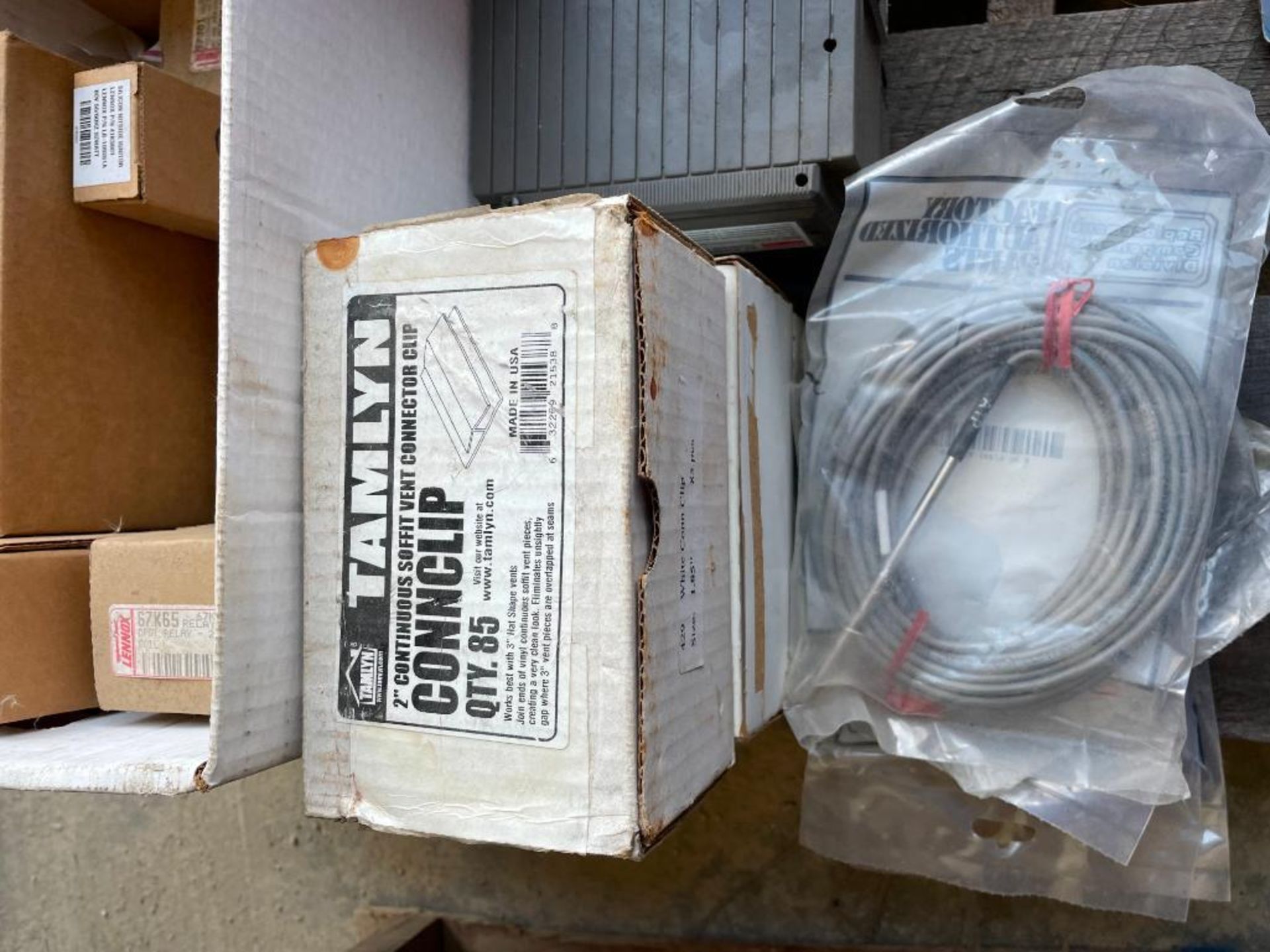 (1) Pallet of Miscellaneous Programmable Thermostats, Humidifier controls, Transmitters, AC Inverter - Image 16 of 22
