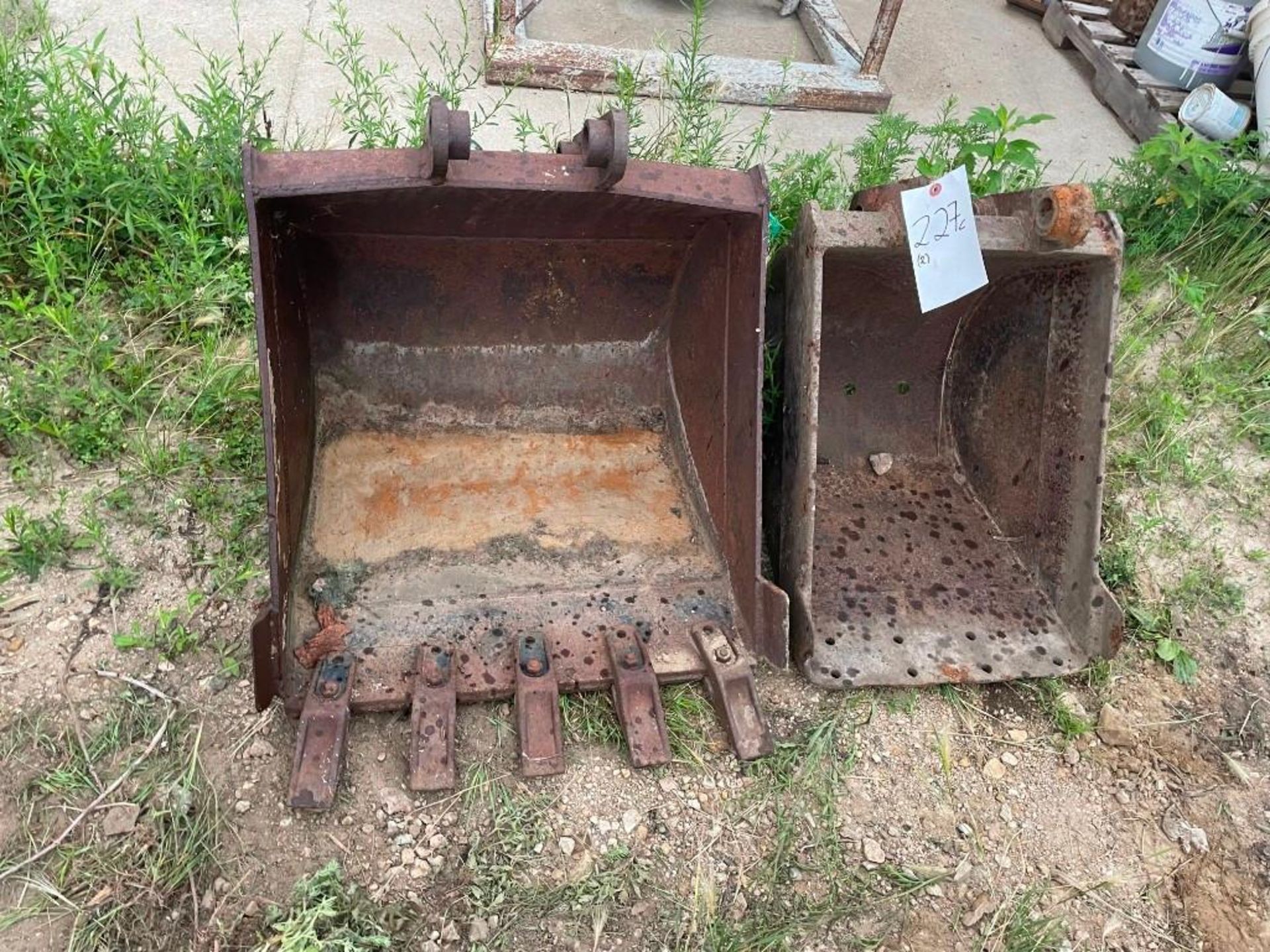 (1) 24" & (1) 16" Mini Excavator Bucket. Located in Lake Crystal, MN.