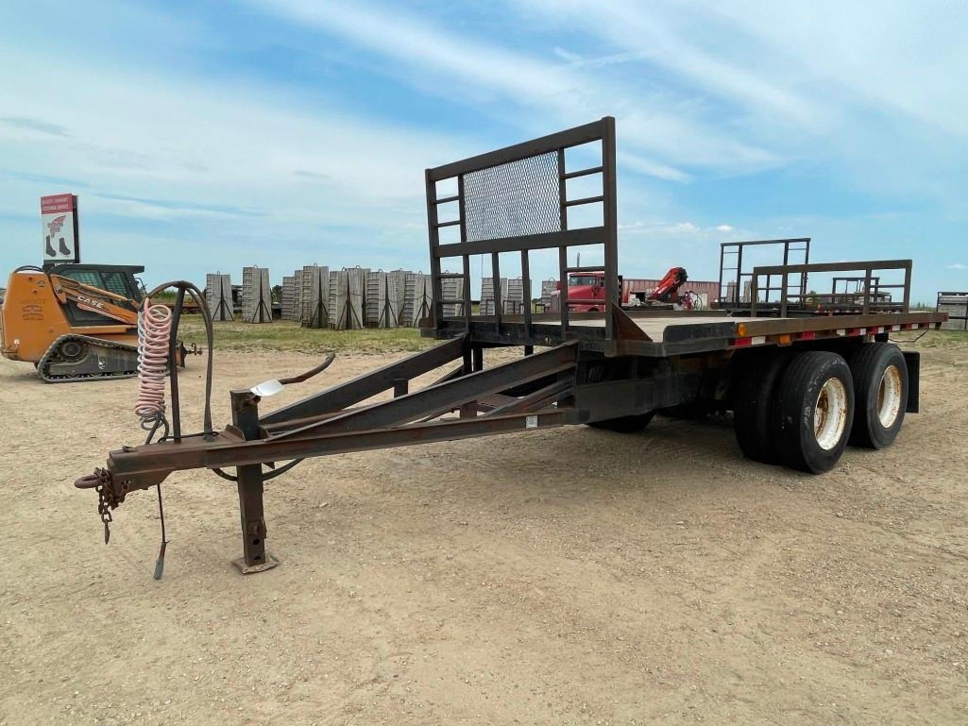 (1) 1998 16' x 8' 6" Concrete Form Trailer, VIN #DPSMN972555, Serial #2804101. Located in Lake Cryst