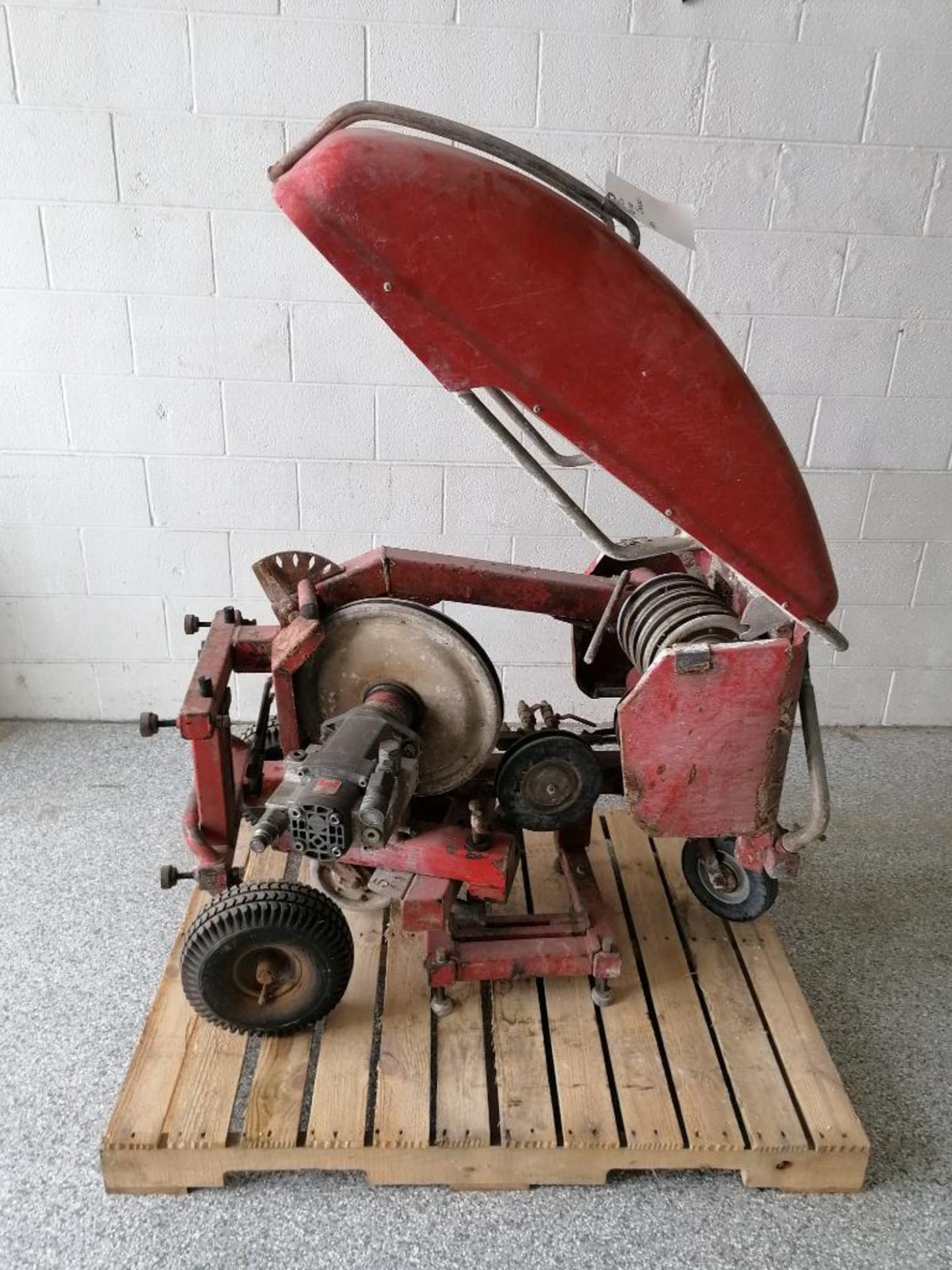 (1) DIMAS CS2512 Wire Saw. Located in Wheeling, IL.