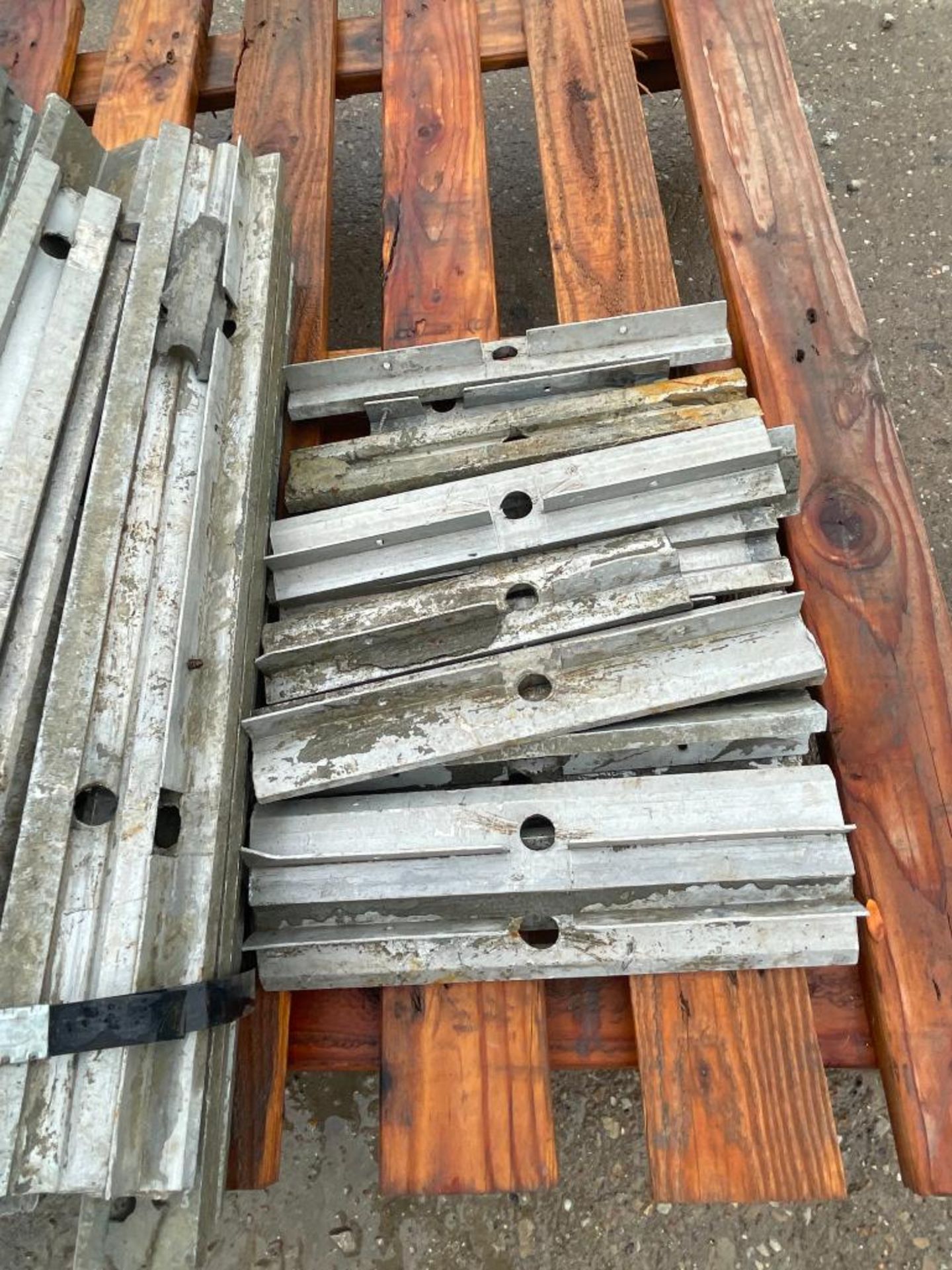 (1) Pallet with (50) 3/4" x 3' & (10) 3/4" x 1' Plywood Adaptors 6-12 Hole Pattern. Located in Mt. P - Image 4 of 4