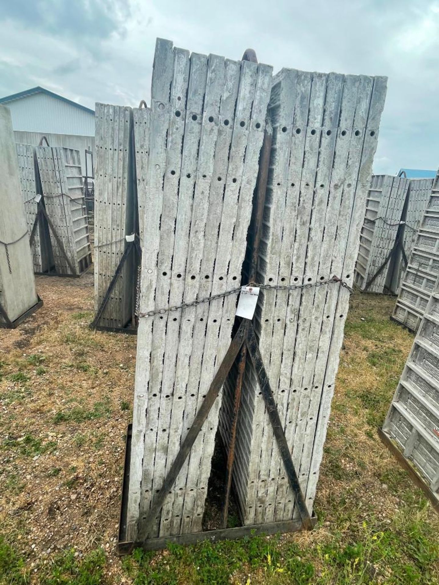 (14) 3' x 8' Wall-Ties Textured Brick Aluminum Concrete Forms 8" Hole Pattern, Basket is included. L - Image 7 of 8