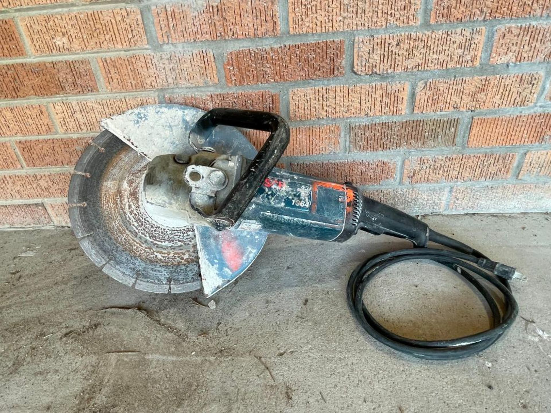 (1) Bosch 1364 Cut-off Saw, Model 0601364039. Located in Waukegan, IL. - Image 4 of 9