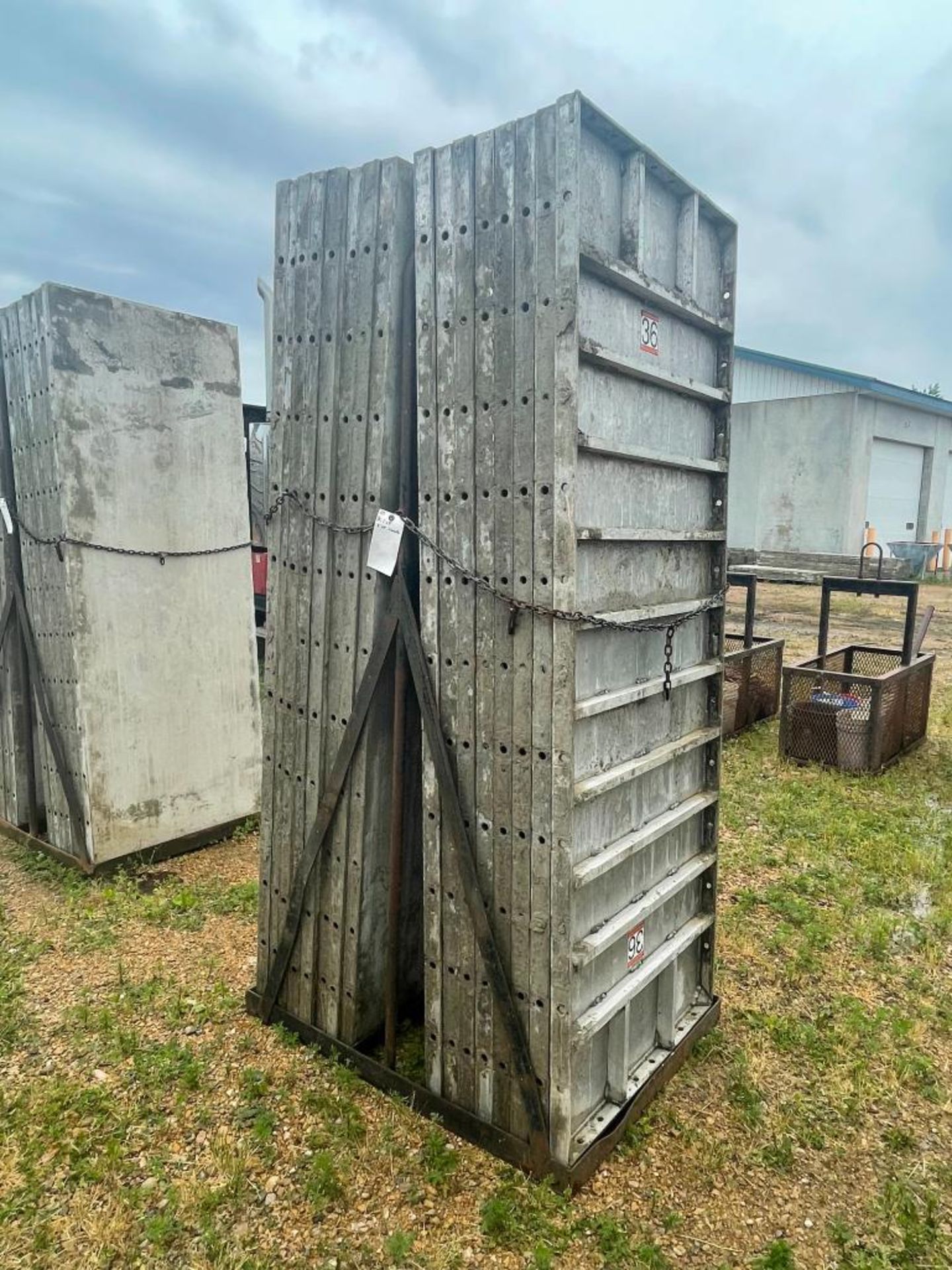 (16) 3' x 8' Wall-Ties Smooth Aluminum Concrete Forms 8" Hole Pattern, Basket is included. Located i