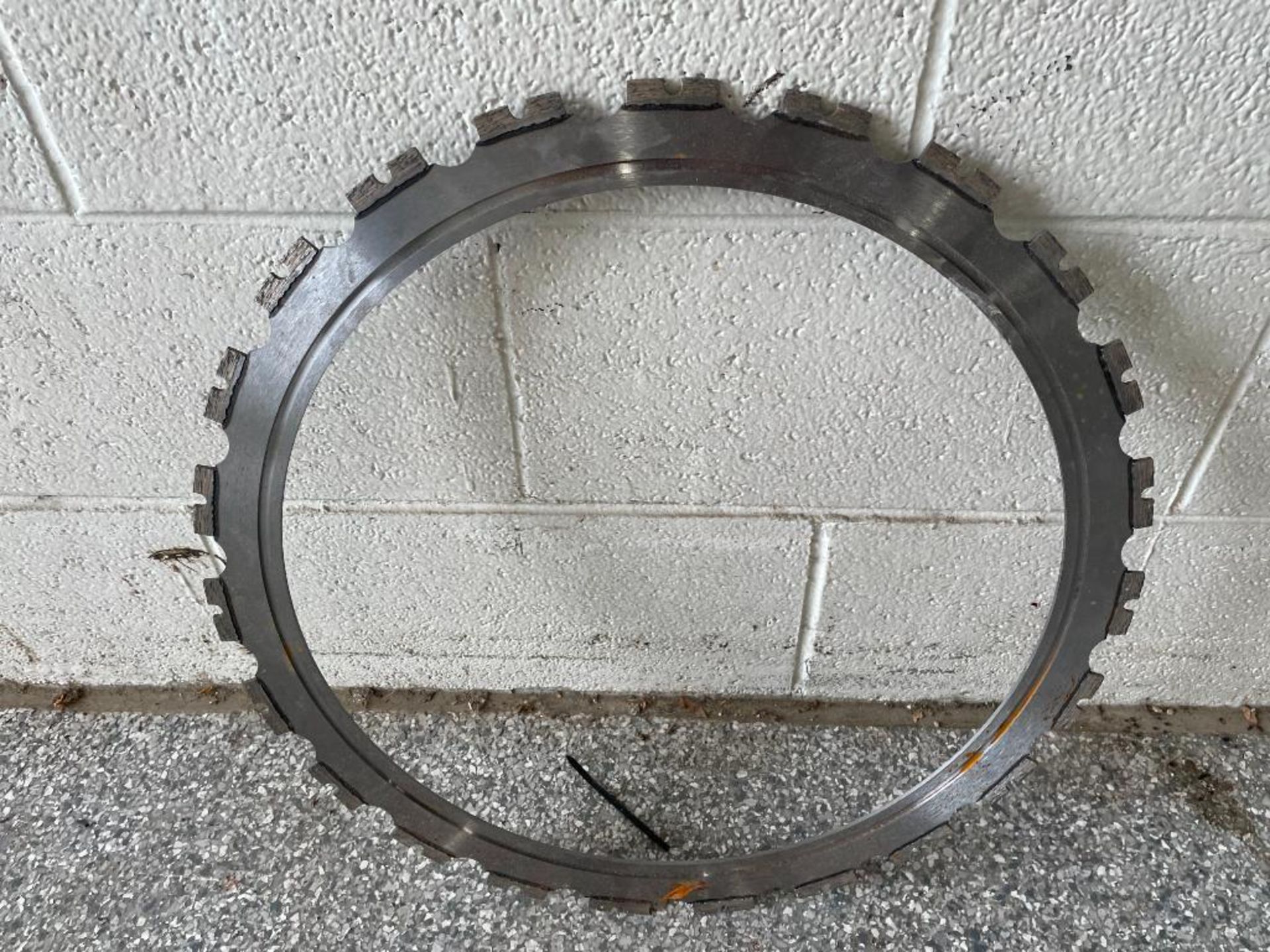 (1) Diamond Hydraulic Saw with 20" Plate. Located in Wheeling, IL. - Image 9 of 10