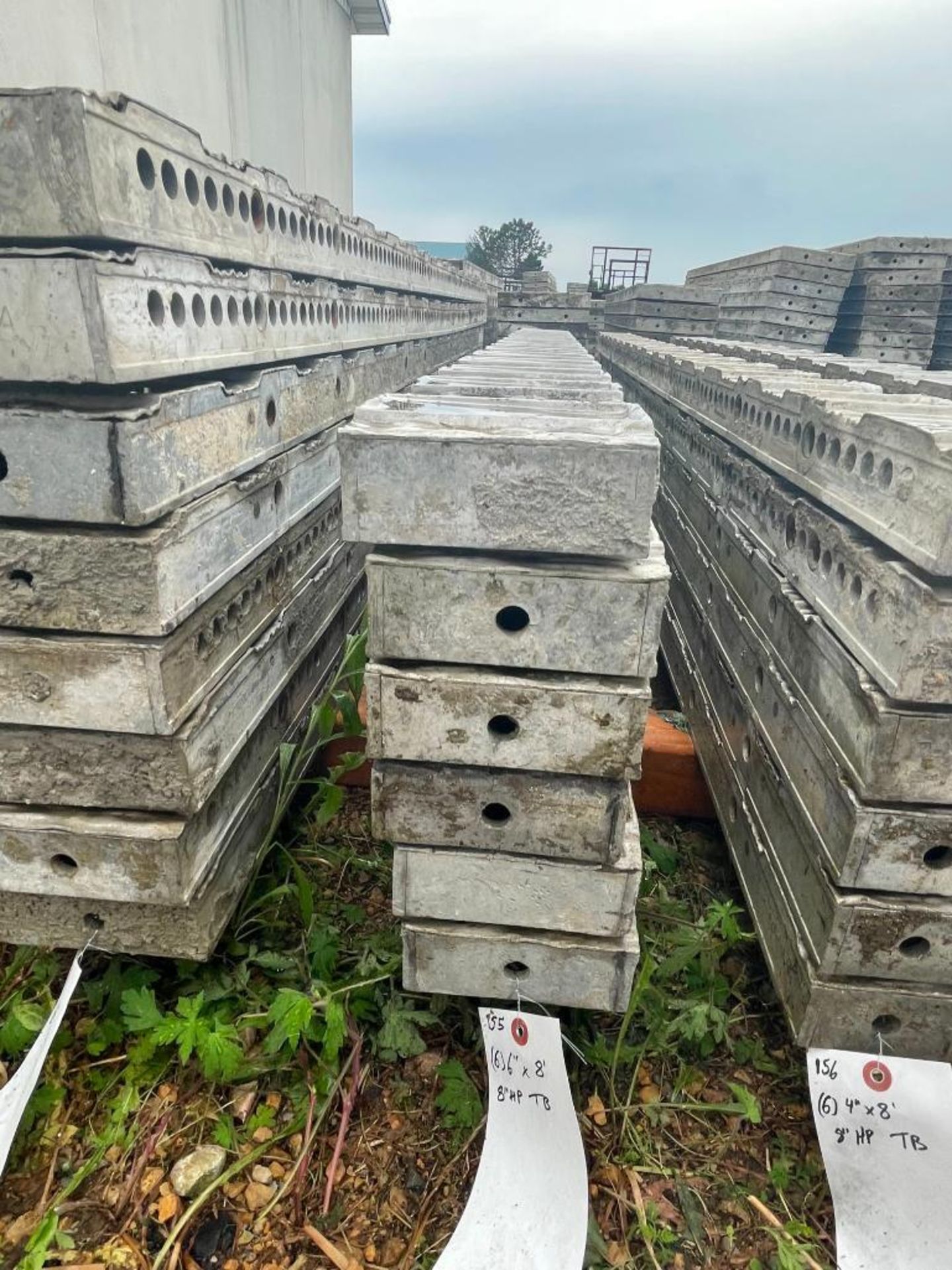 (6) 6" x 8' Wall-Ties Textured Brick Aluminum Concrete Forms 8" Hole Pattern. Located in Lake Crysta - Image 2 of 3