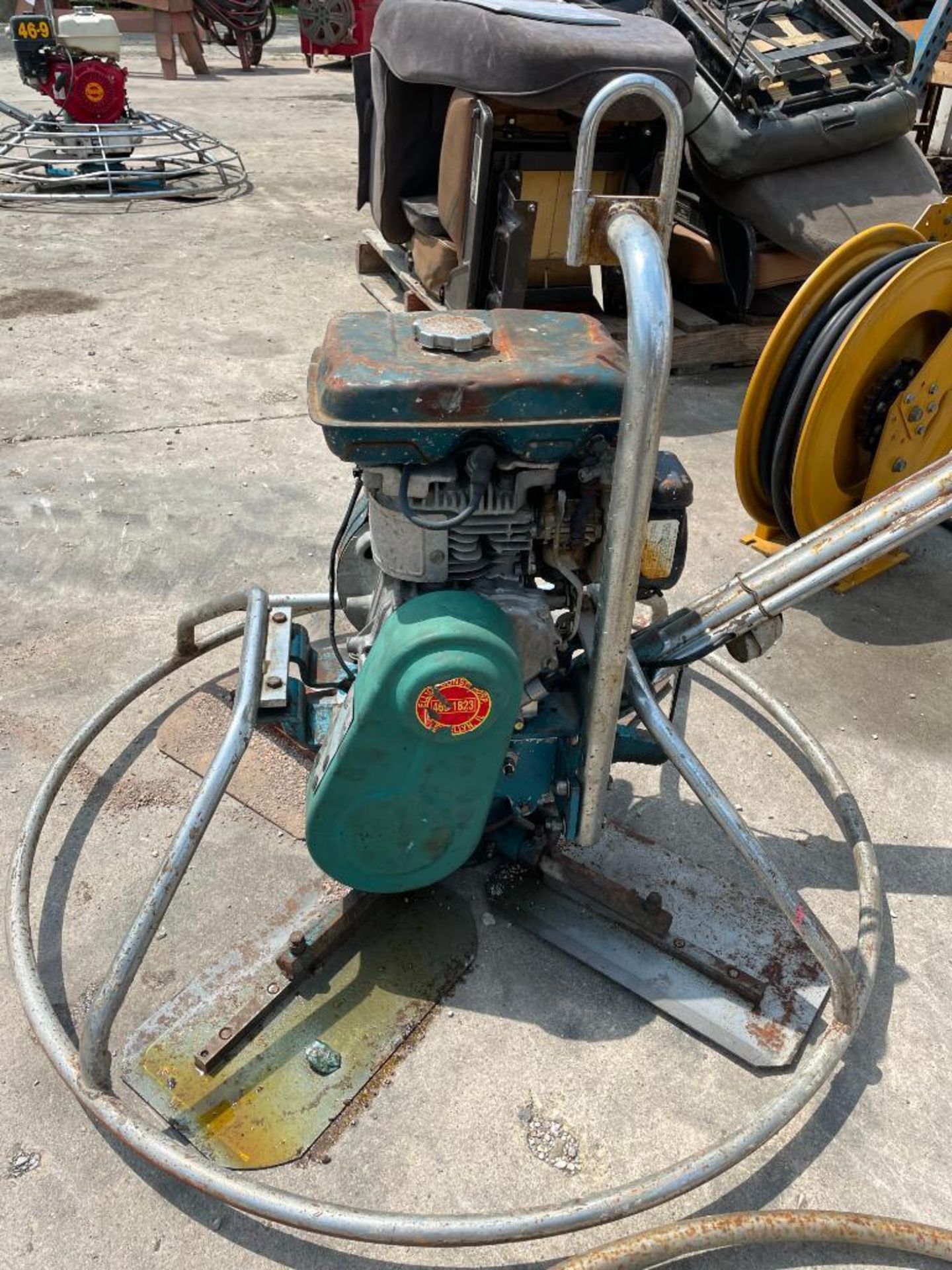 (2) 36" Bartell Power Trowels with Wisconsin Robin Engines for PARTS. Located in Glen Ellyn, IL. - Image 3 of 8
