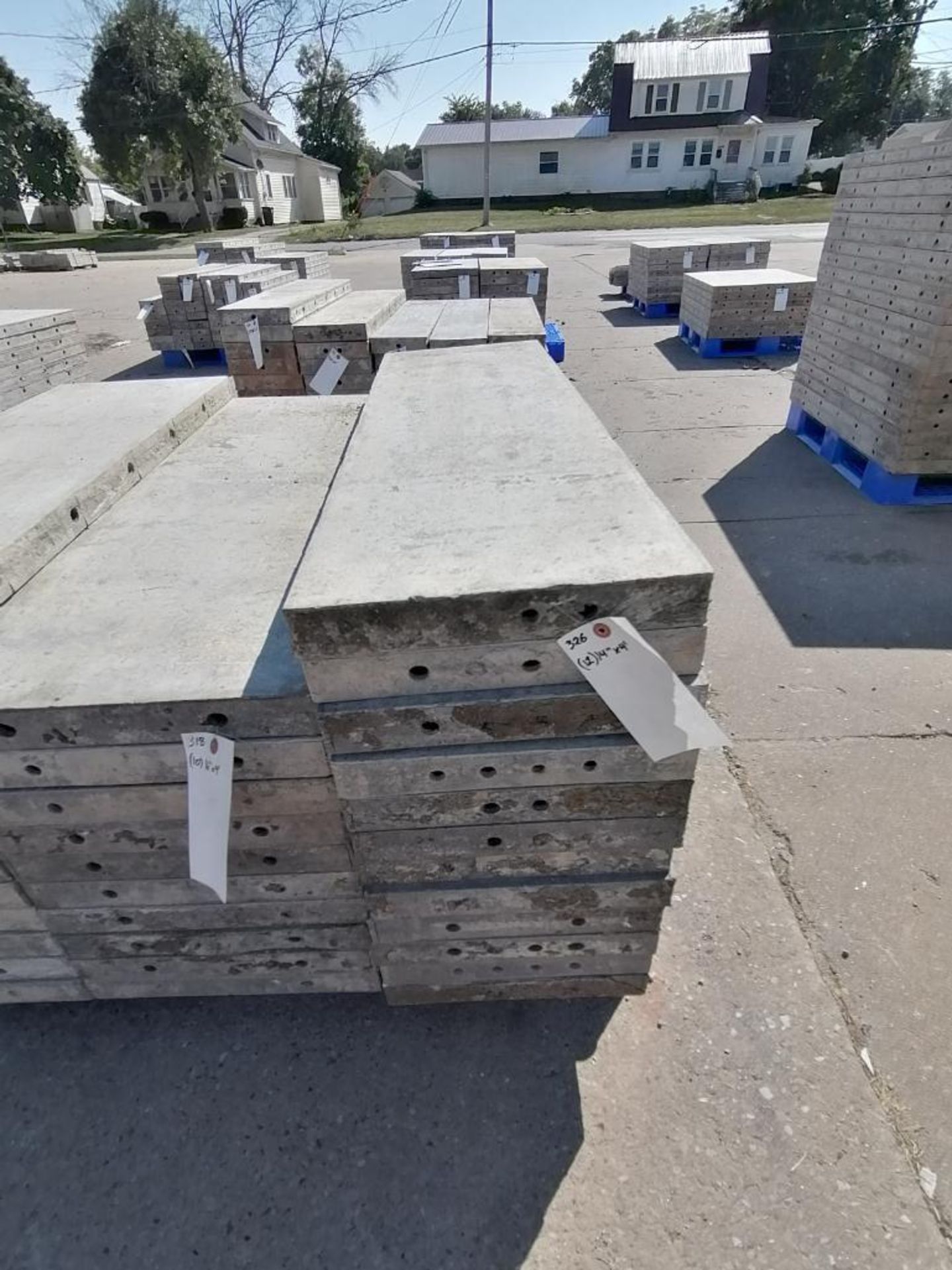 (12) 14" x 4' Wall-Ties Smooth Aluminum Concrete Forms 8" Hole Pattern. Located in Mt. Pleasant, IA. - Image 2 of 3