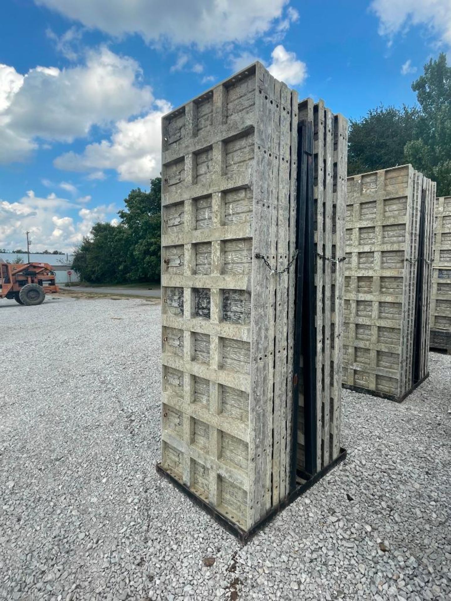 (15) 3' x 9' TUF-N-LITE Textured Brick Aluminum Concrete Forms 6-12 Hole Pattern, Basket is Included