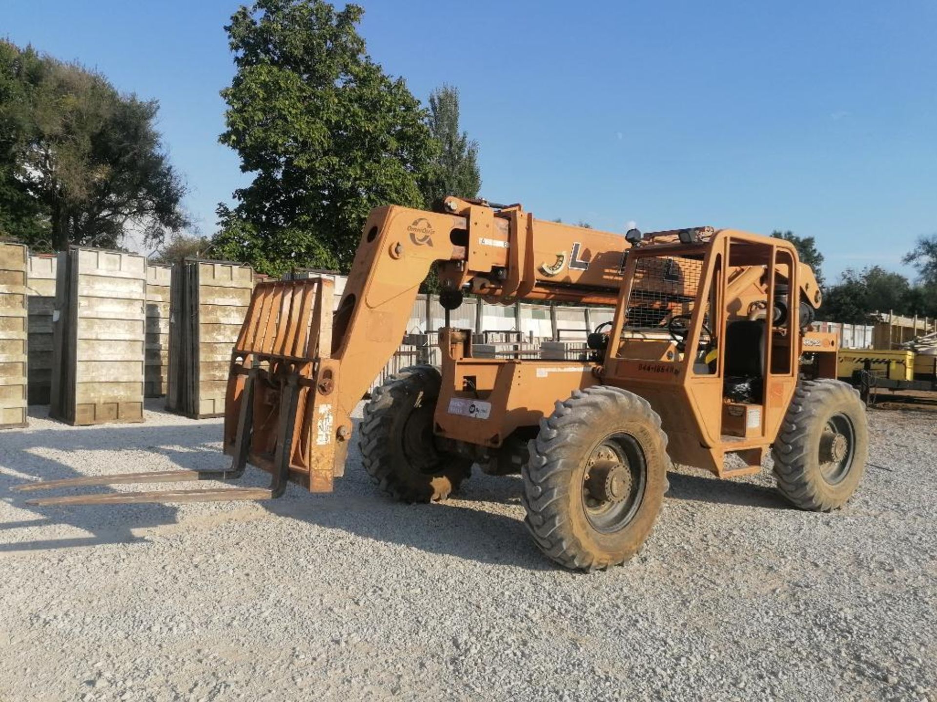 (1) 1995 LULL 844C-42 Telehandler, 3965 Hours, Diesel Engine. Located in Terre Haute, IN. - Image 2 of 29