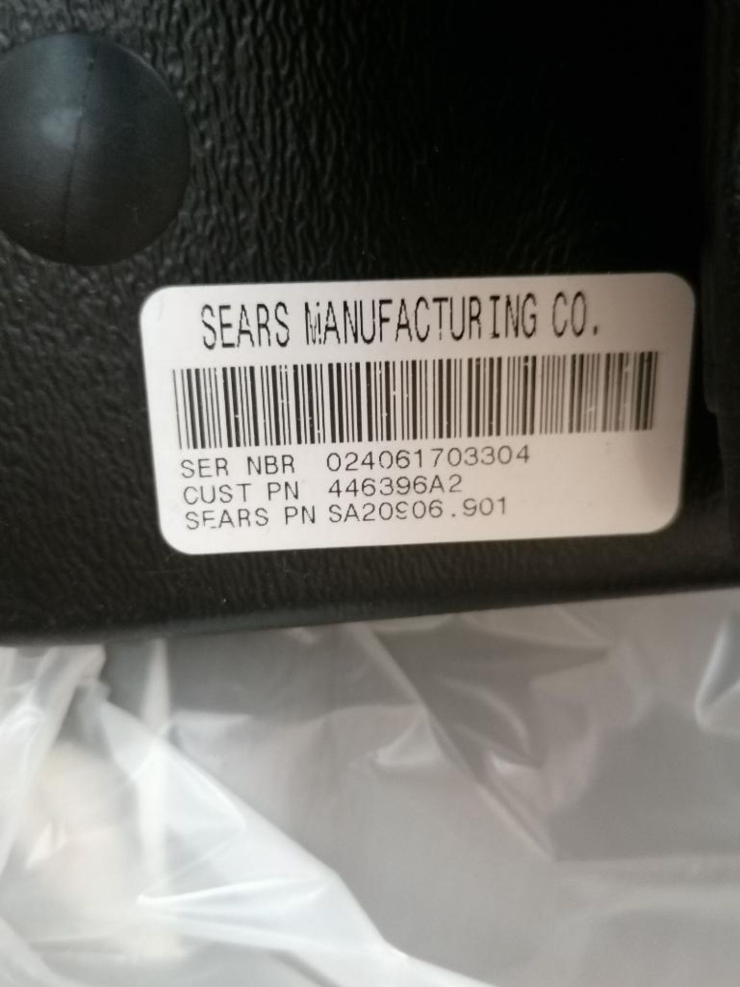 (1) Case Dozer Seat Air Ride Air Suspension Sears Manufacturing, Serial #024061703304. Located in Mt - Image 10 of 10