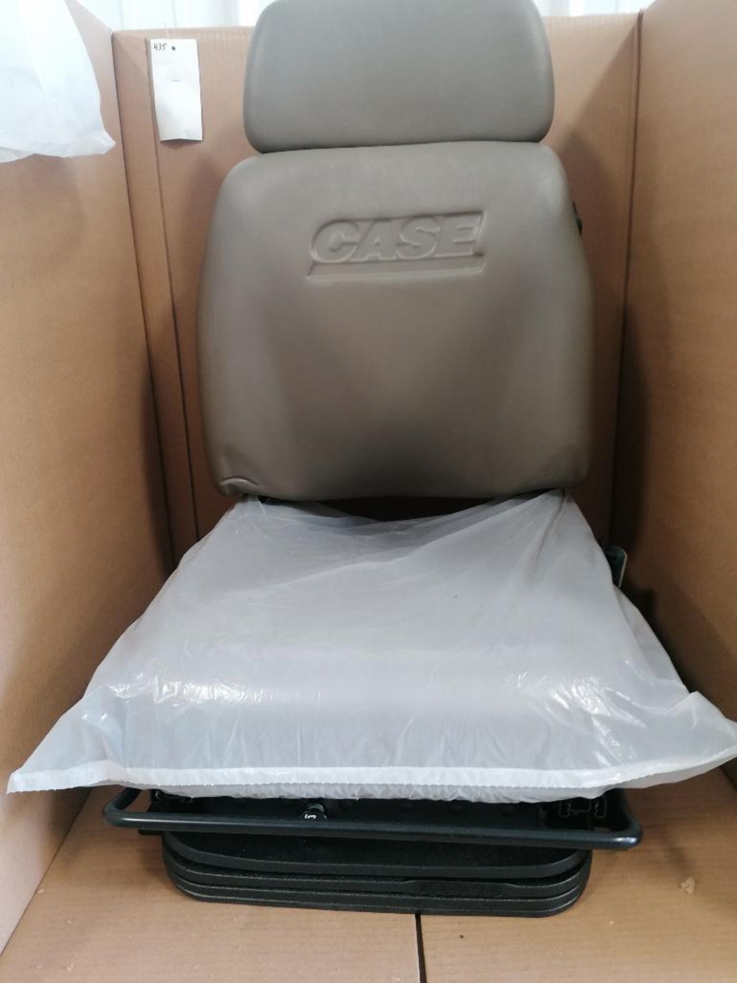 (1) Case Dozer Seat Air Ride Air Suspension Sears Manufacturing, Serial #024061703304. Located in Mt - Image 2 of 10