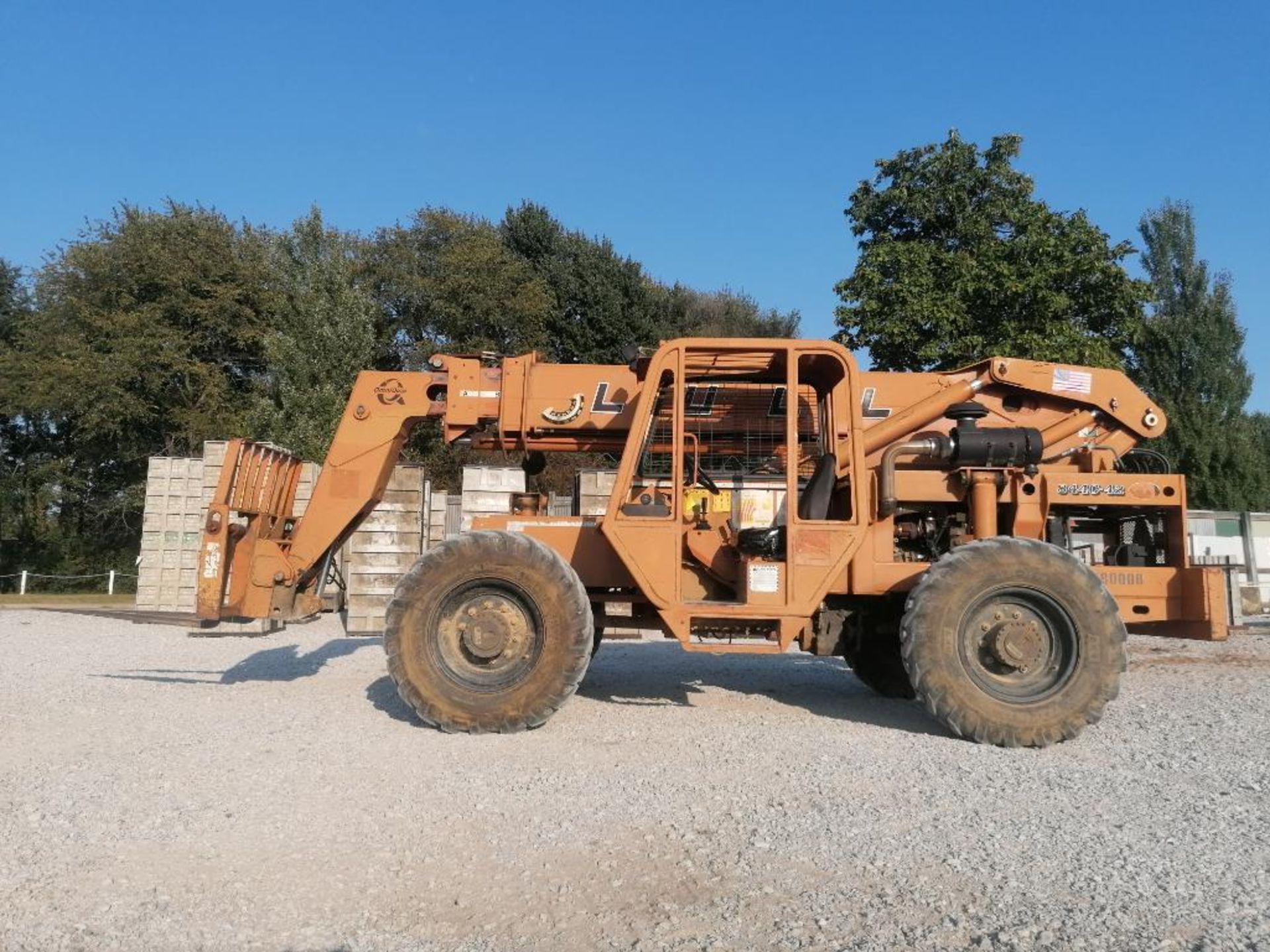 (1) 1995 LULL 844C-42 Telehandler, 3965 Hours, Diesel Engine. Located in Terre Haute, IN.