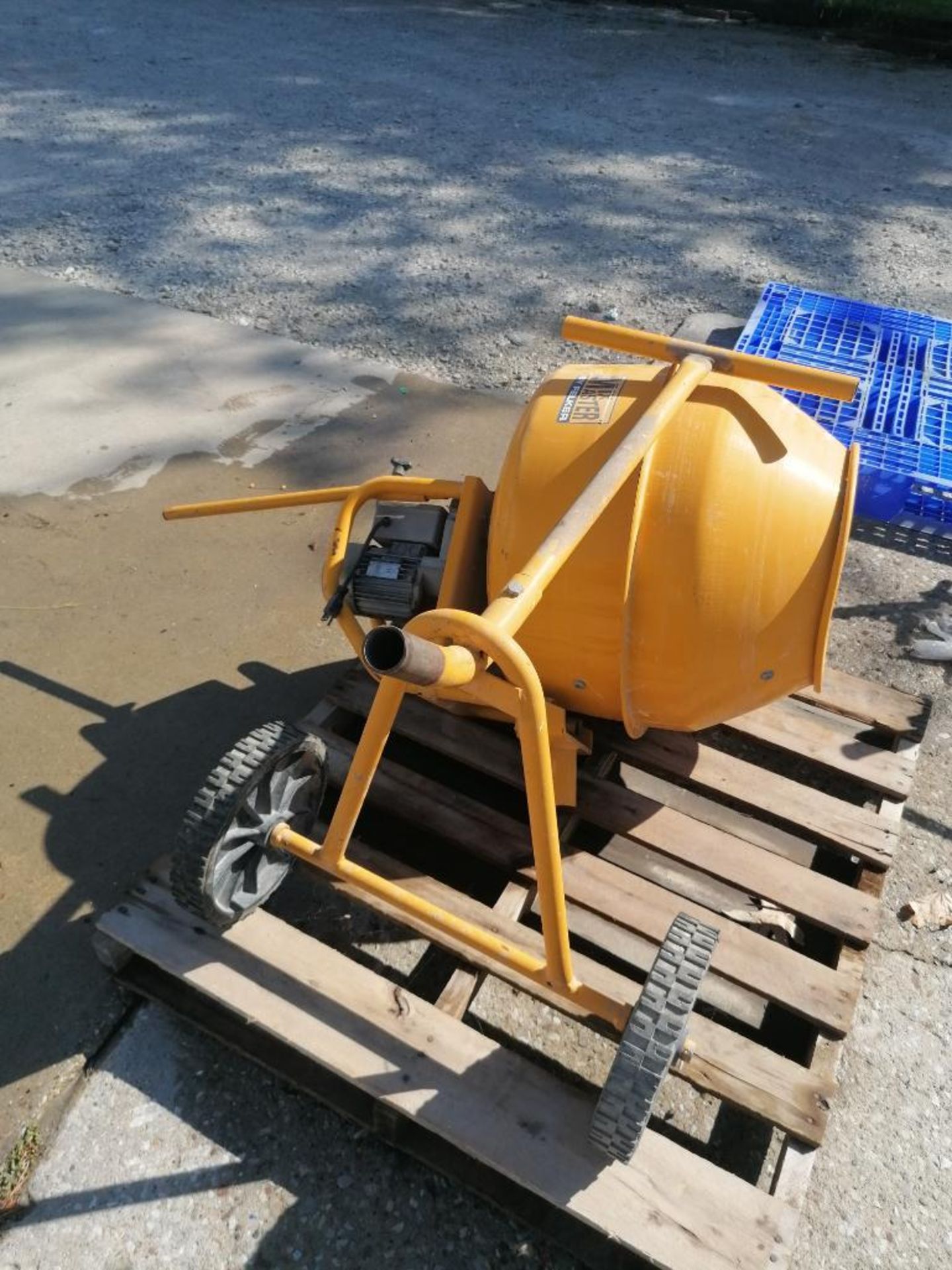 (1) MixMaster Concrete Mixer, Model MM-400, Serial #165912. Located in Mt. Pleasant, IA. - Image 3 of 7