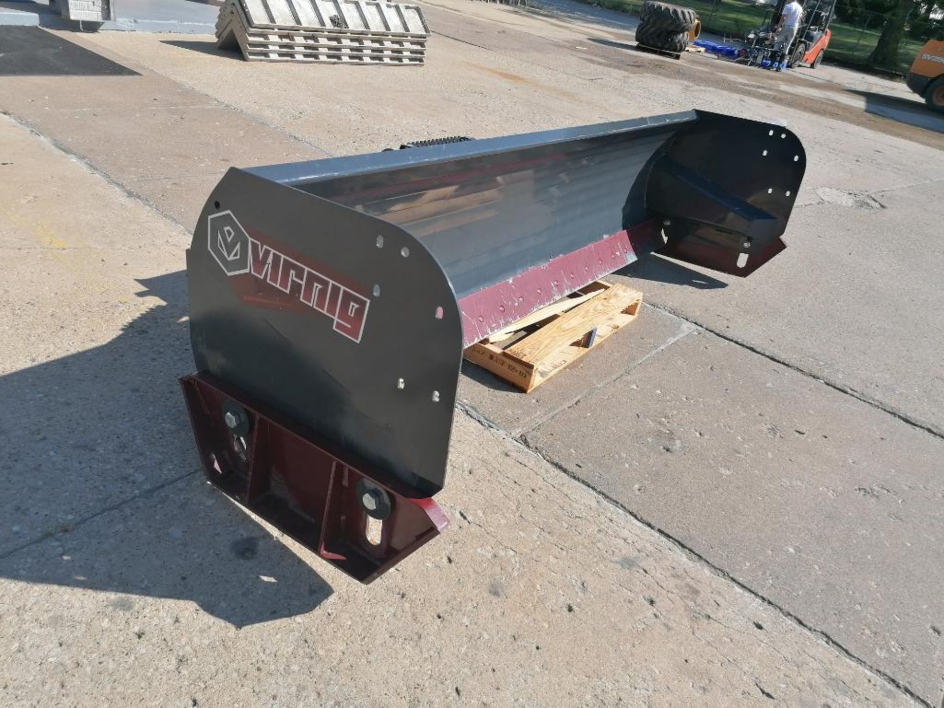 (1) VIRNIG 120" Heavy Duty Steel Edge Snow Pusher Attachment, Serial #165988. Located in Mt. Pleasan