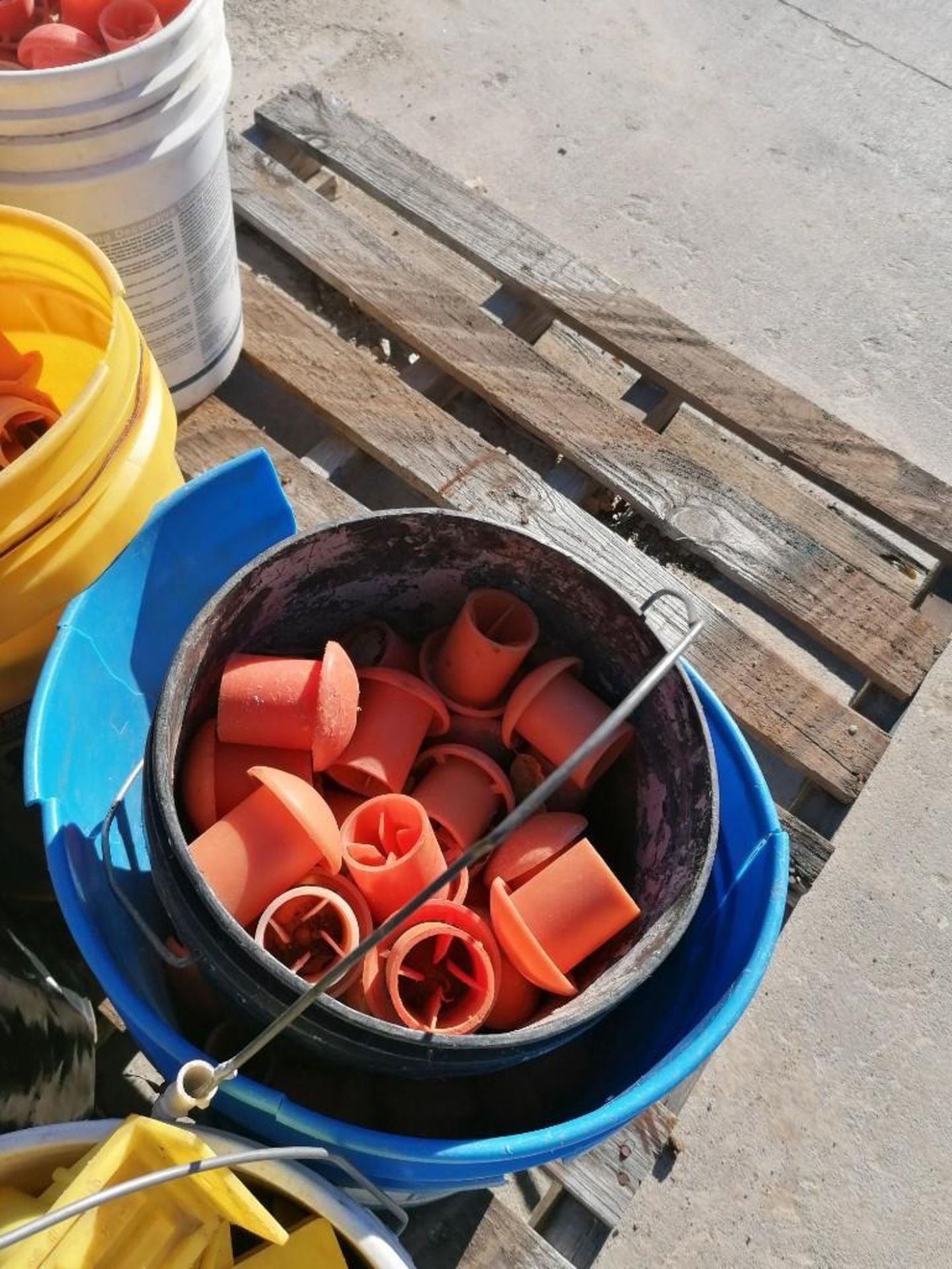 (7) Buckets of Rebar Safety Caps. Located in Hazelwood, MO. - Image 3 of 6