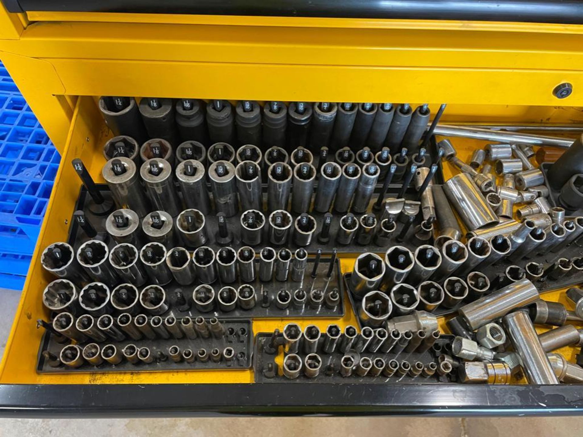 DeWalt Mechanics Tool Box with Contents, Wrenches, Sockets, Plyers, Pipe Wrench, Screwdrivers, etc. - Image 16 of 24