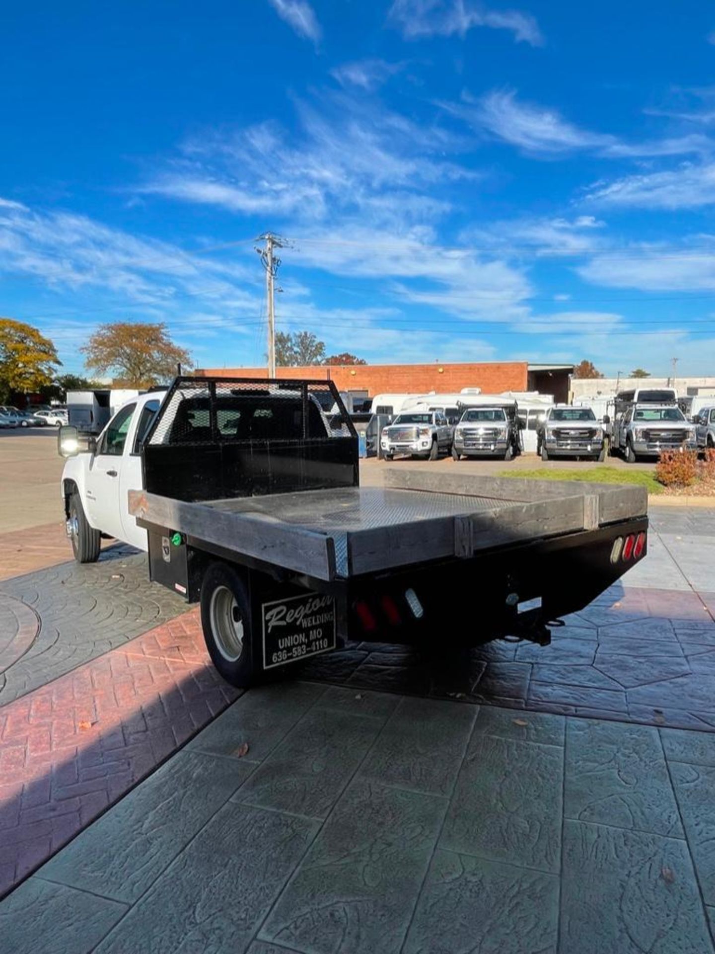 2009 GMC 3500 HD 4 x 4 Extended Cab Dually Utility Flatbed Pickup Truck, Model #K31053, Vin #1GDJK79 - Image 8 of 25