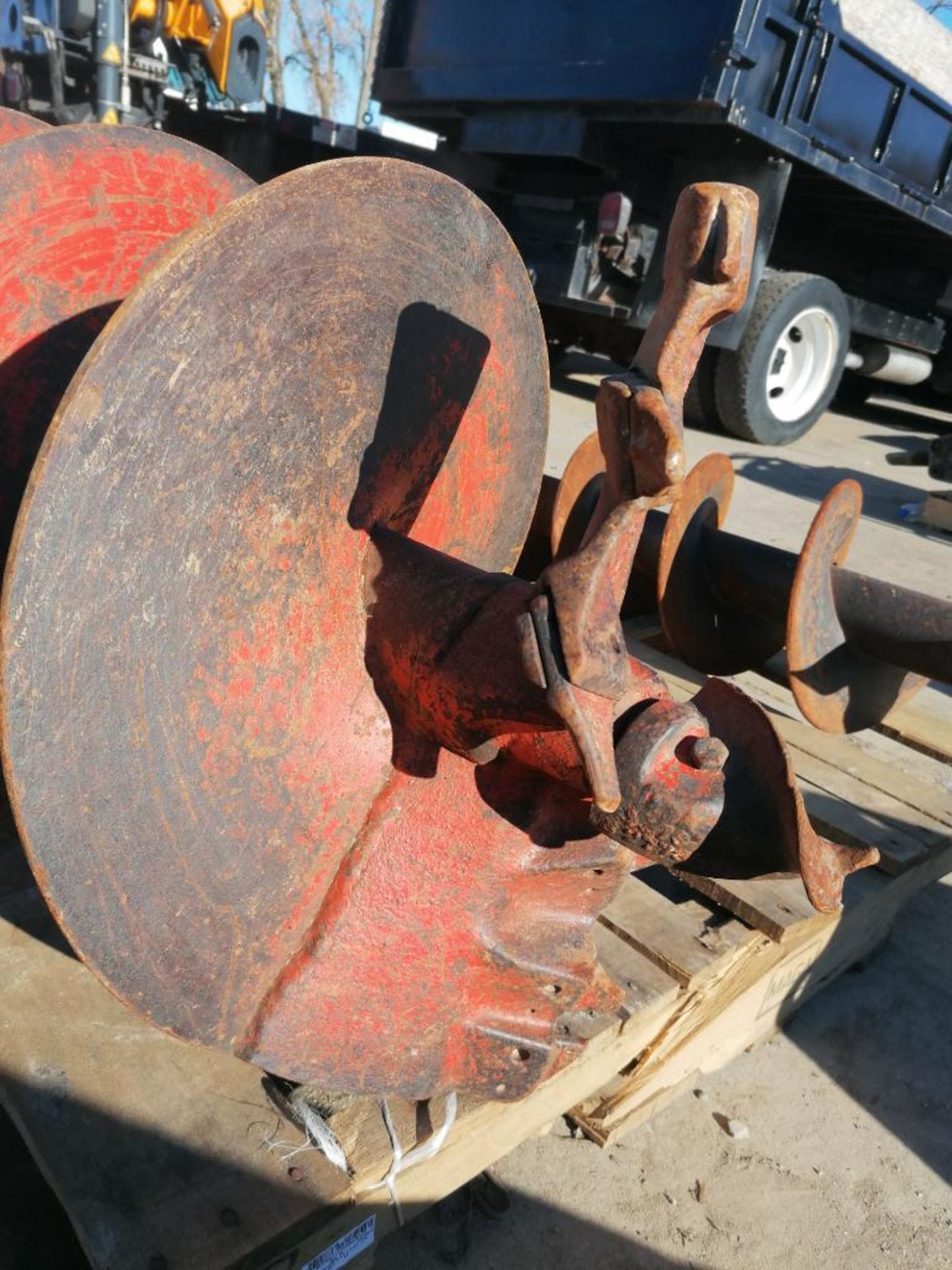 16" Auger Bit. Located in Hazelwood, MO. - Image 5 of 6