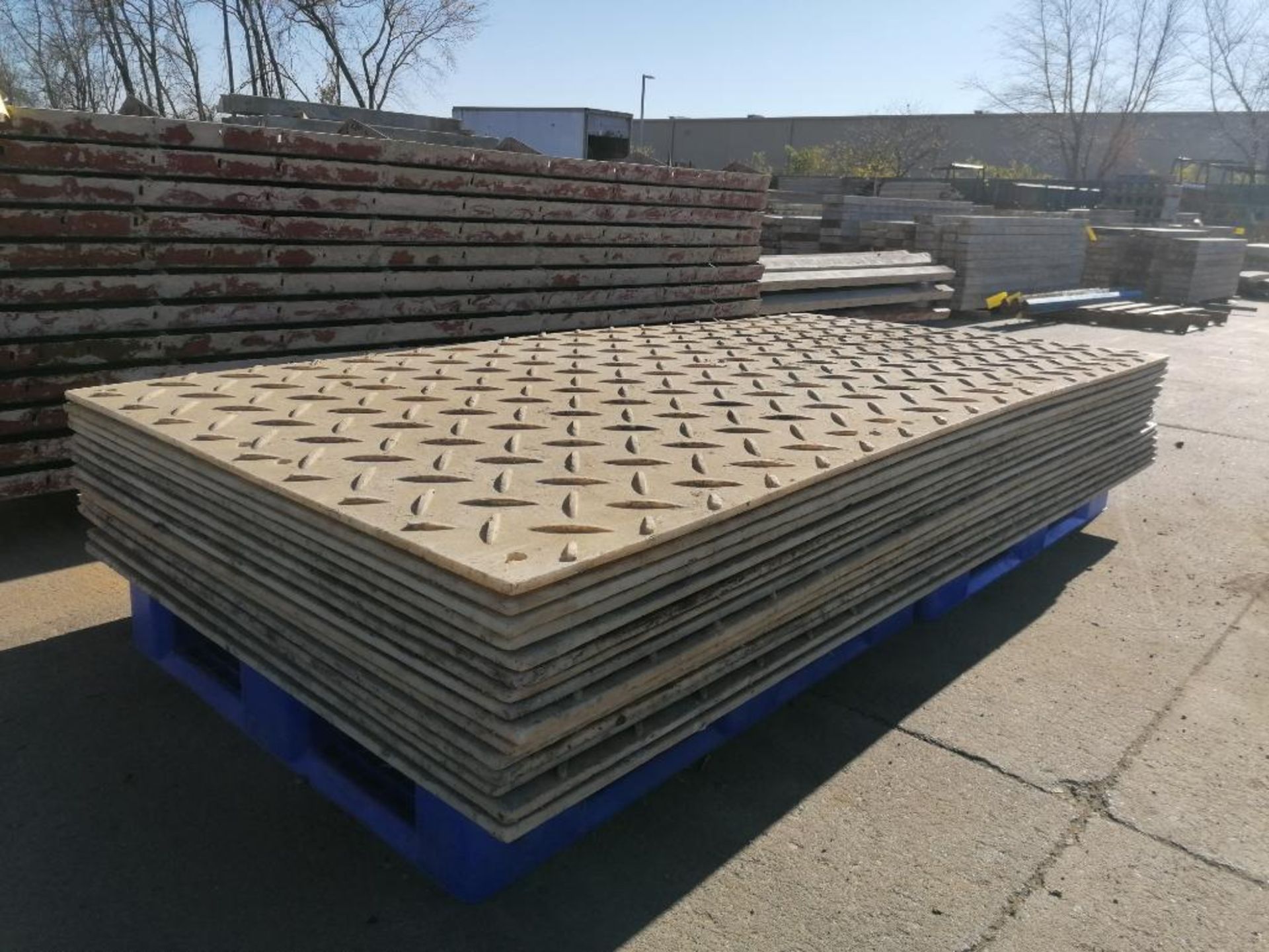 (15) 4' x 8' Ground Protection Pads. Located in Hazelwood, MO. - Image 2 of 3