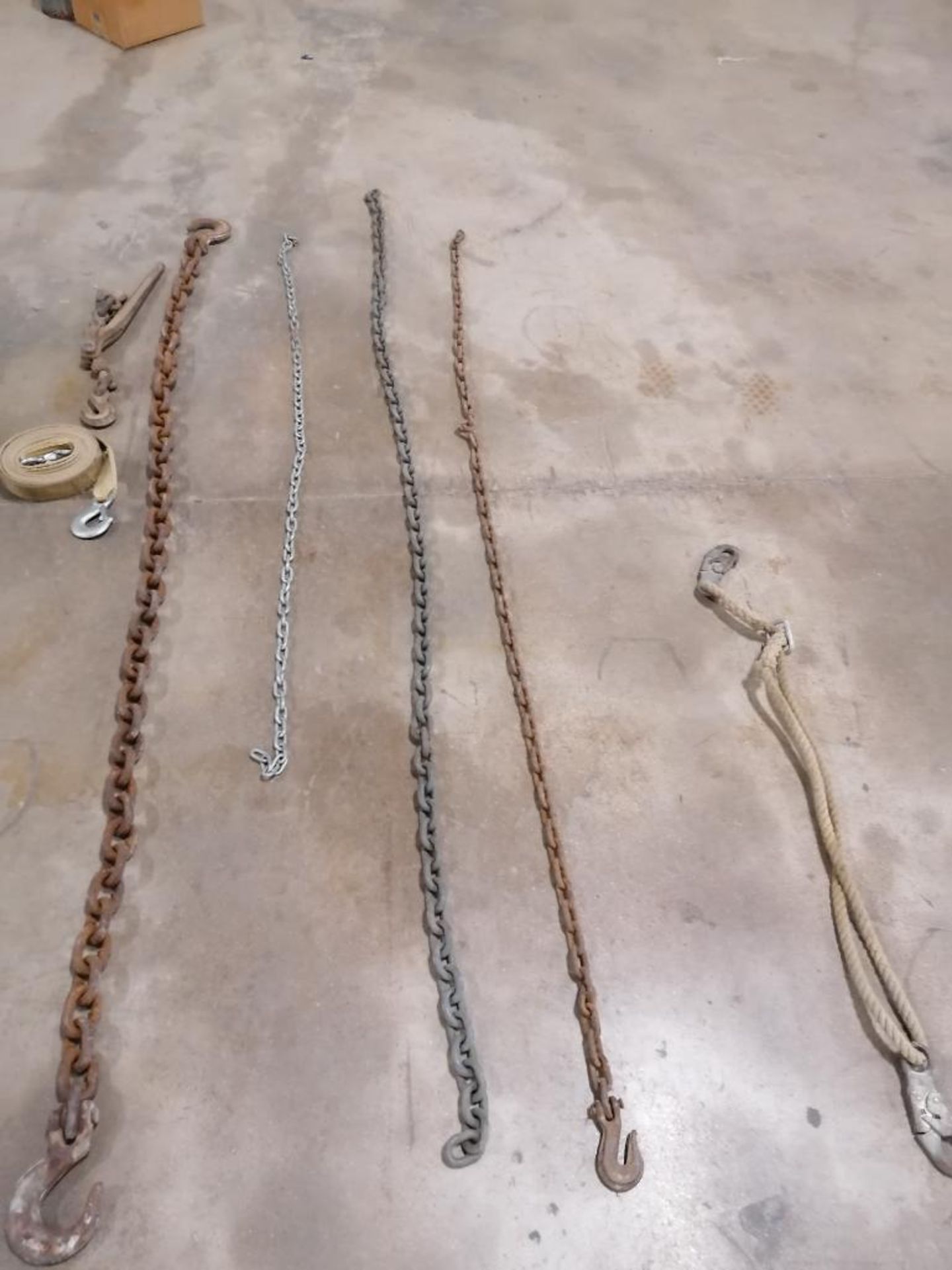 Various Size Chains with & without Hooks. Located in Hazelwood, MO - Image 3 of 6