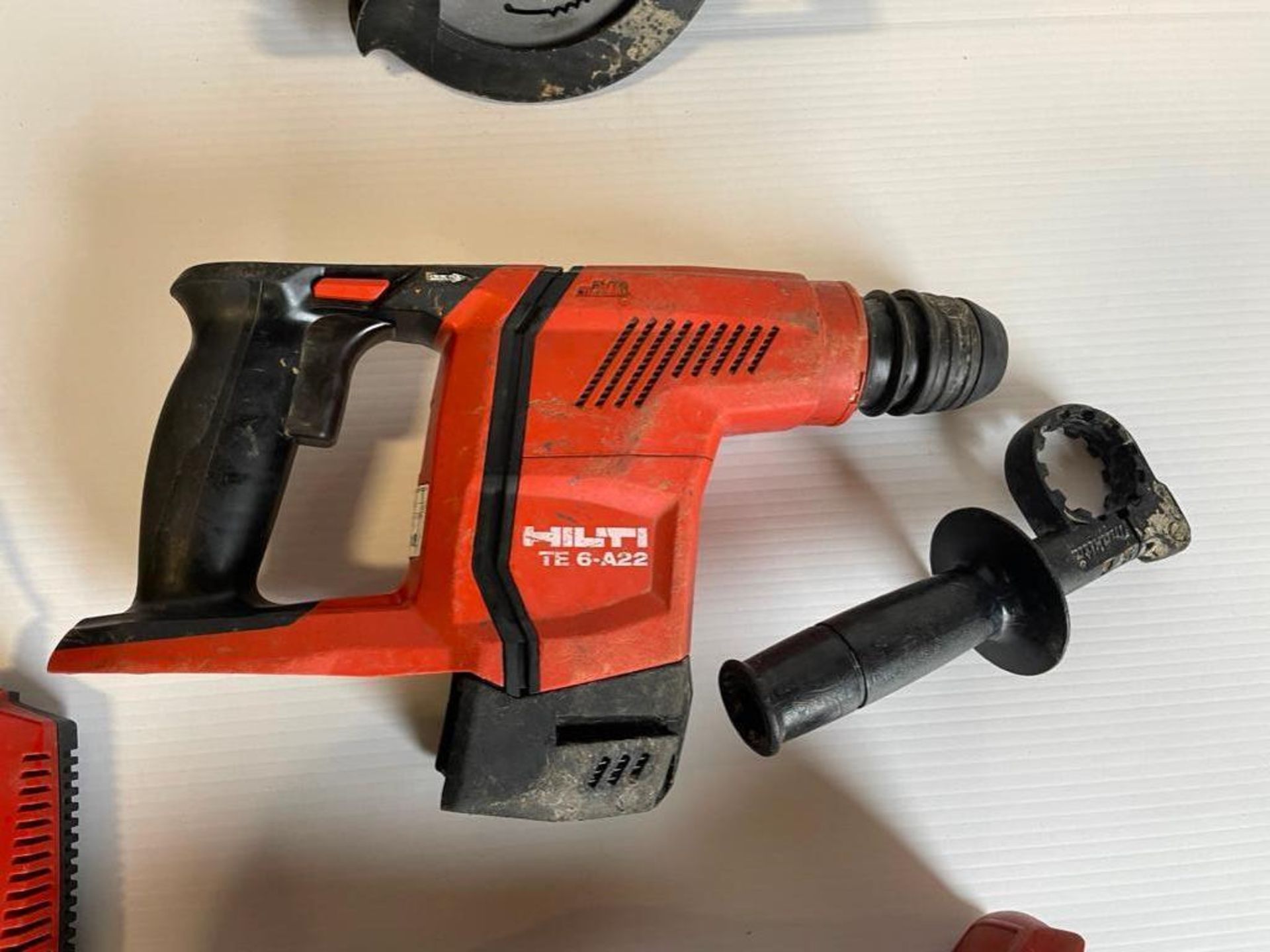 (4) Miscellaneous Hilti 22V Lithium-Ion Cordless Tools with Batteries & Charger.  TE6-A22 Rotary Ham - Image 5 of 12