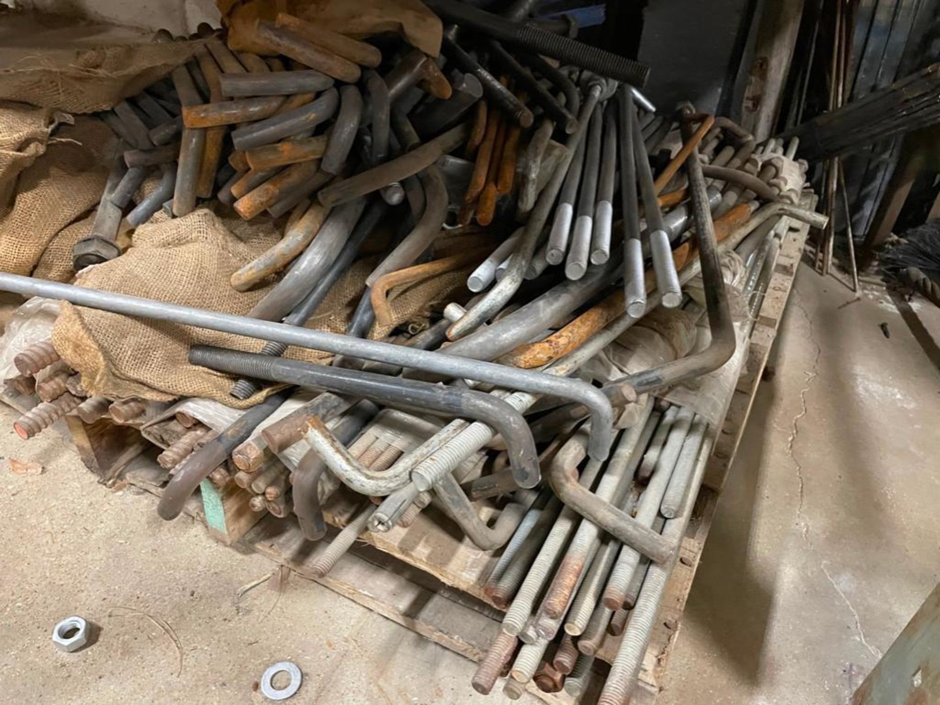 Contents of Shelf & Pallet, Various Size Anchor Bolts. Located in Hazelwood, MO - Image 5 of 10