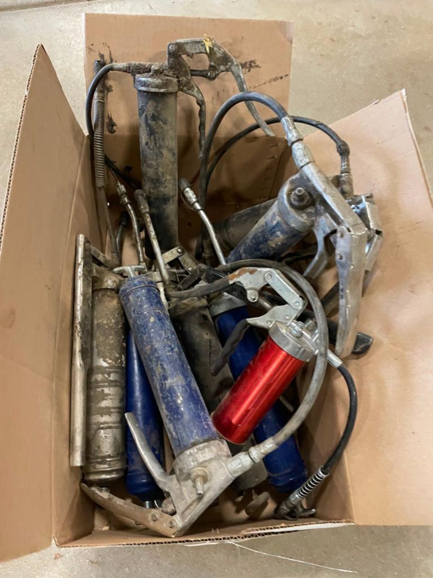 Box of Miscellaneous Grease Guns. Located in Hazelwood, MO - Image 2 of 5