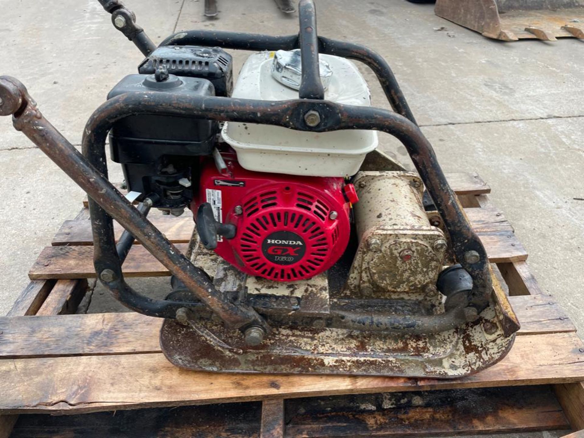 Ingersoll-Rand Plate Compactor, Honda GX160 Engine. Located in Hazelwood, MO - Image 5 of 7