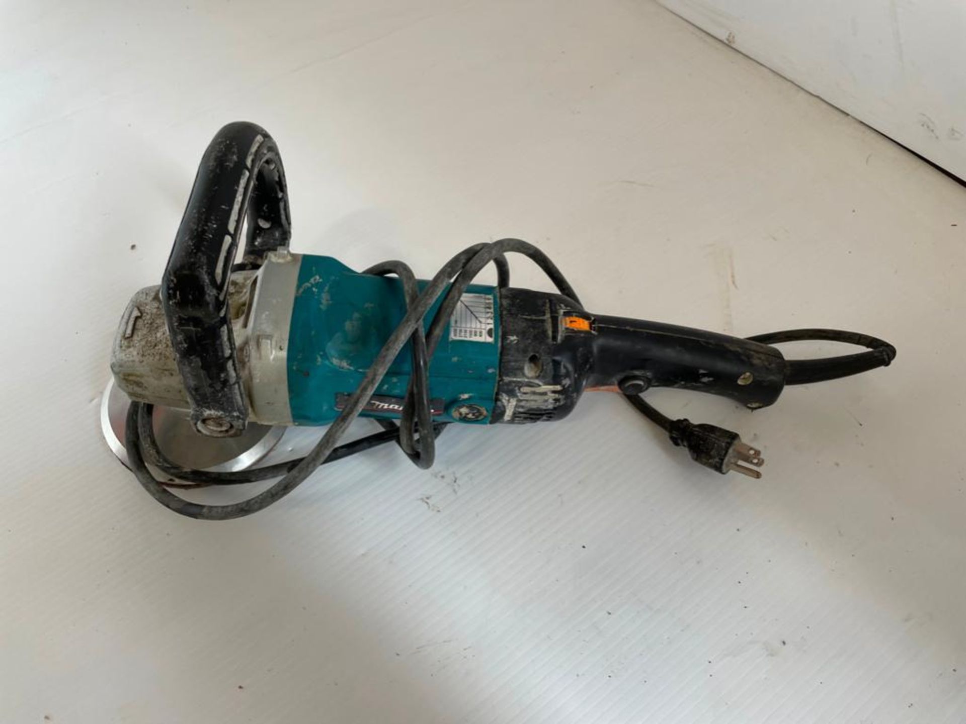 (2) Angle Grinders. Makita 9227C Grinder, 120V & Bosch 1380 Slim Grinder, 120V. Located in Hazelwood - Image 7 of 8