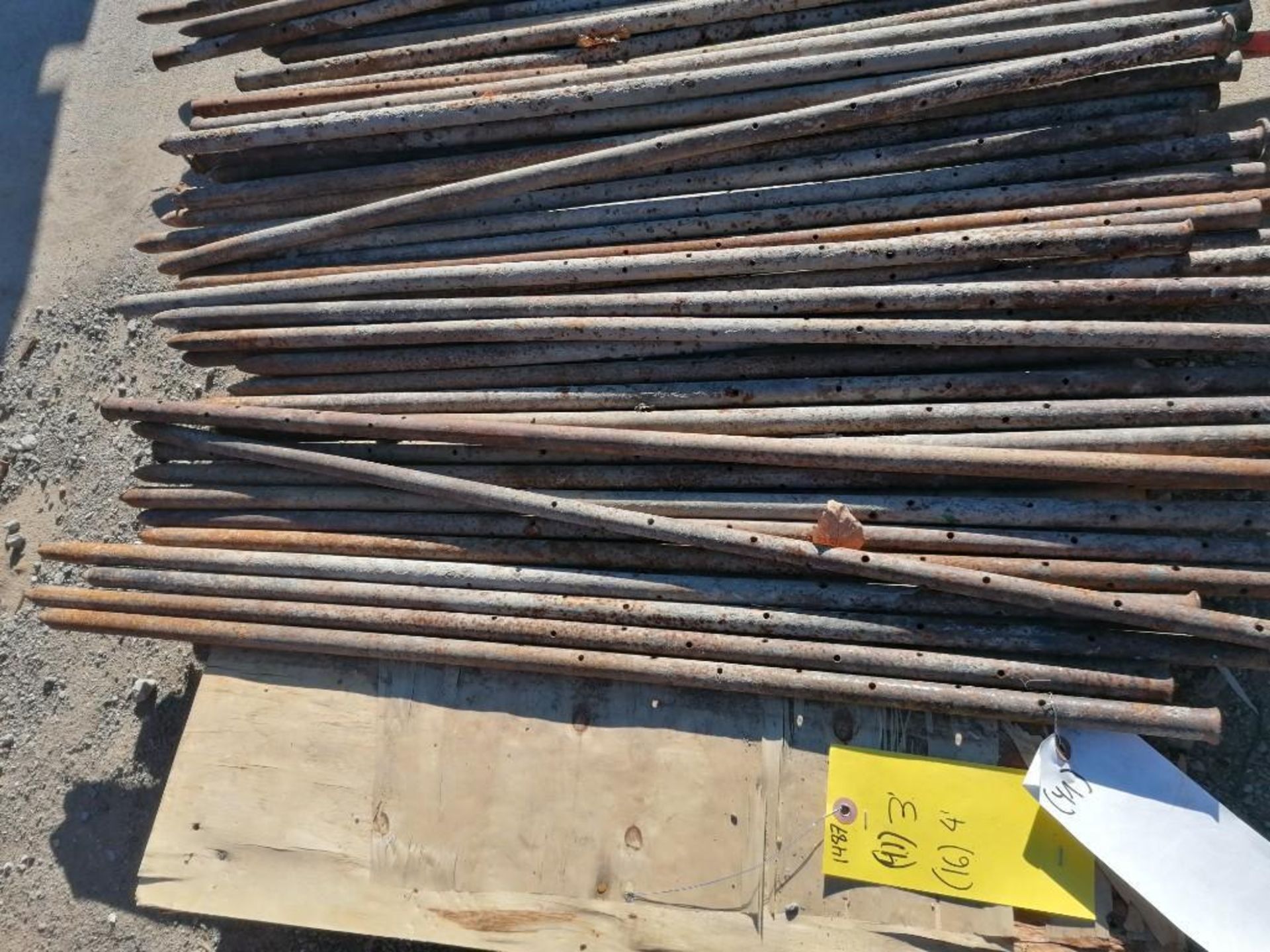 Lot of (16) 4' & (41) 3' Steel Form Stakes. Located in Hazelwood, MO. - Image 3 of 3