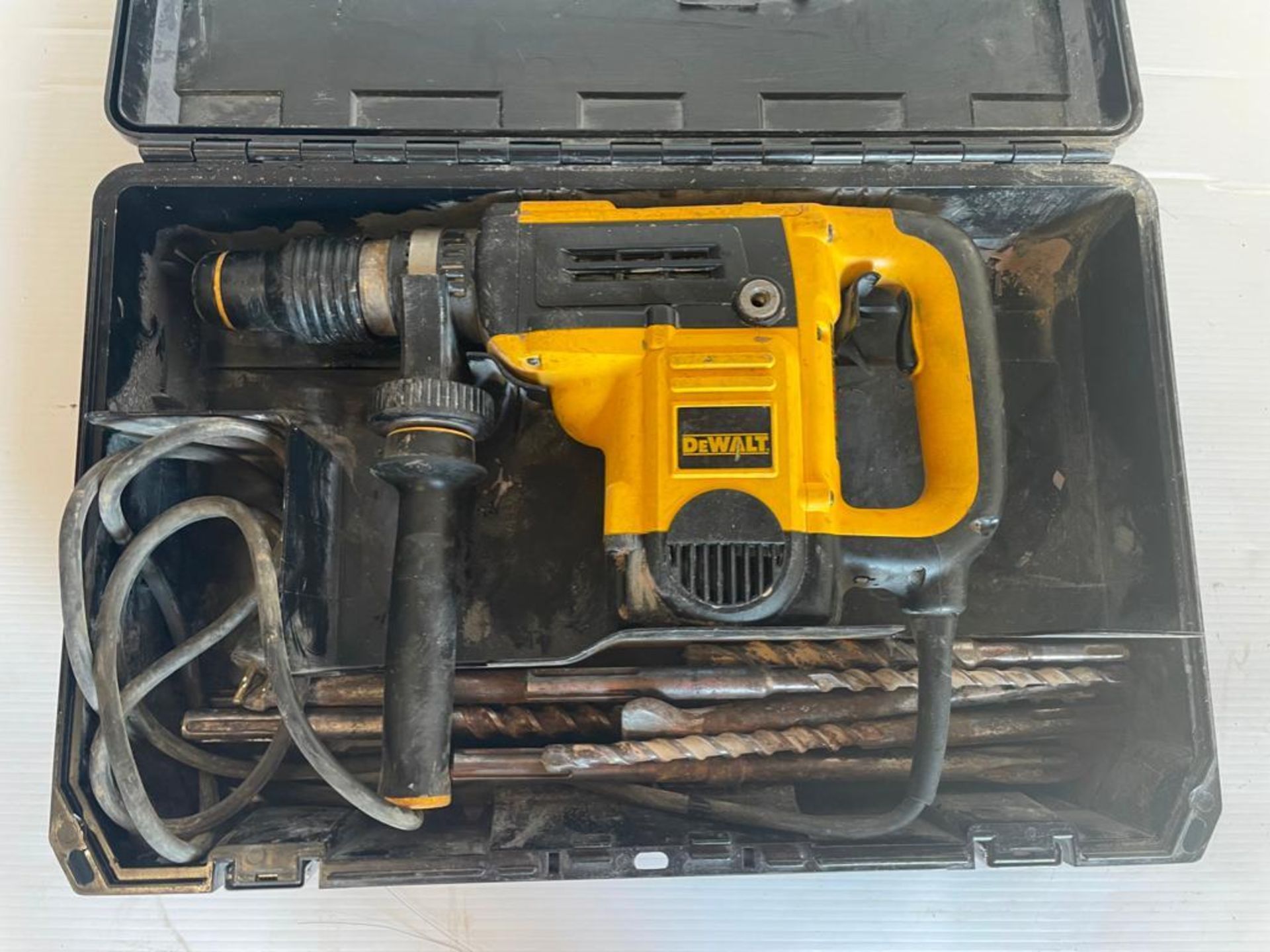 DeWalt D25501 Rotary Hammer, 120V in Case. Located in Hazelwood, MO - Image 2 of 5