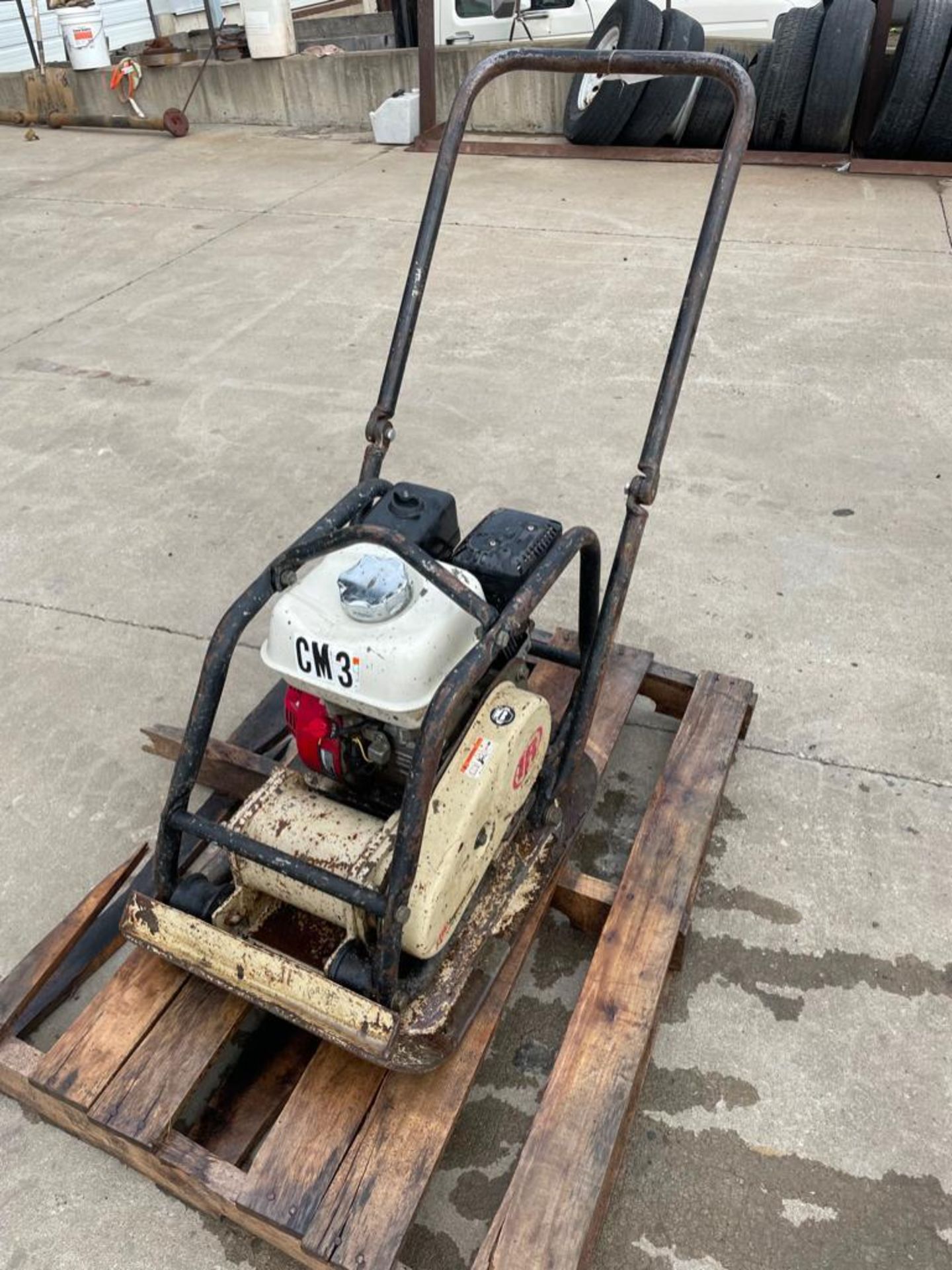 Ingersoll-Rand Plate Compactor, Honda GX160 Engine. Located in Hazelwood, MO - Image 2 of 7