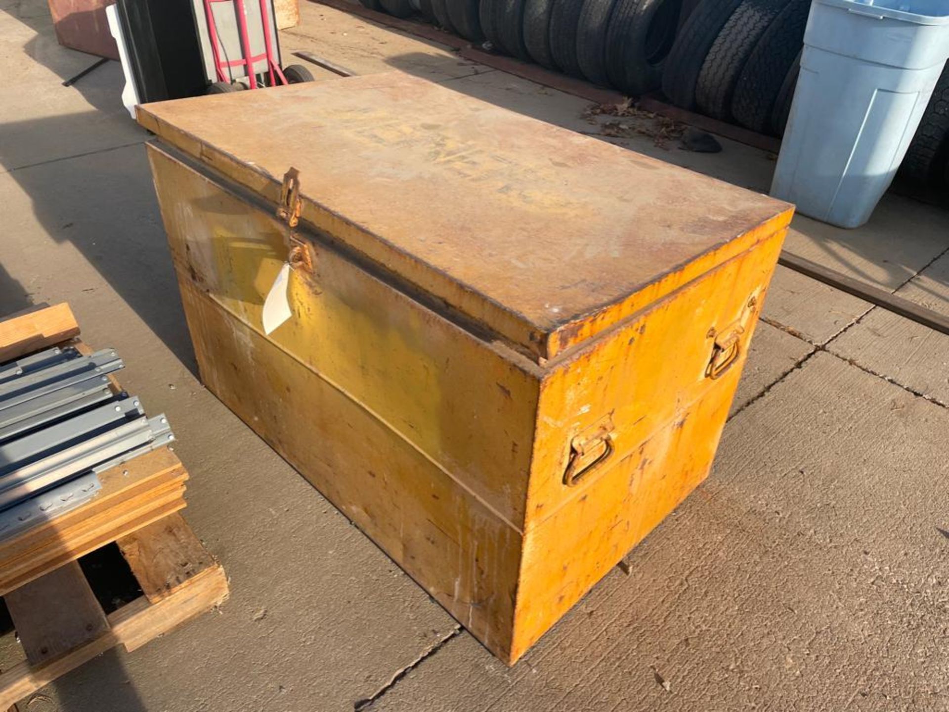 30" x 48" x 30" Metal Storage Box. Located in Hazelwood, MO